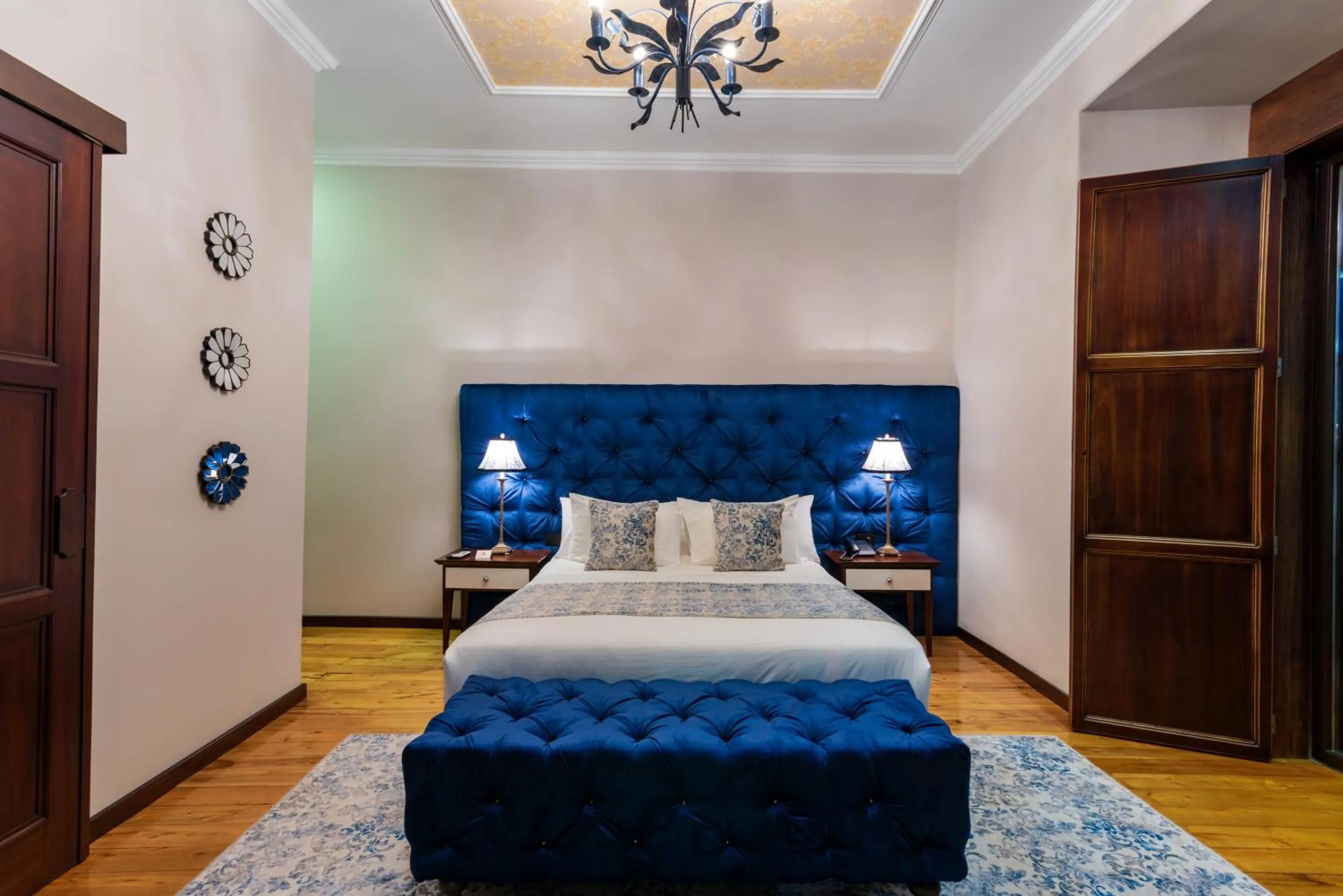 Bed in Hotel La Cofradía Pub-House