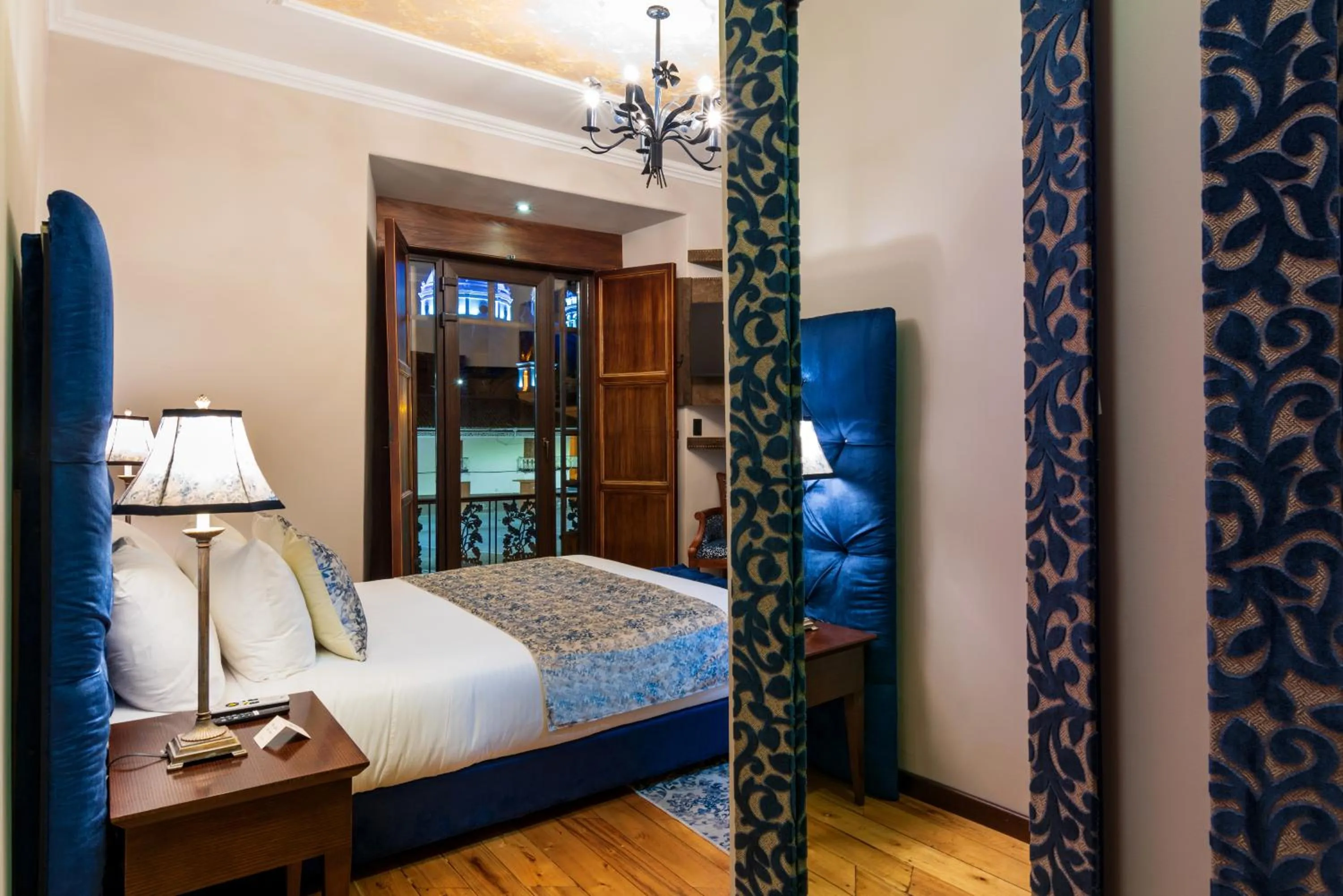 Bed in Hotel La Cofradía Pub-House