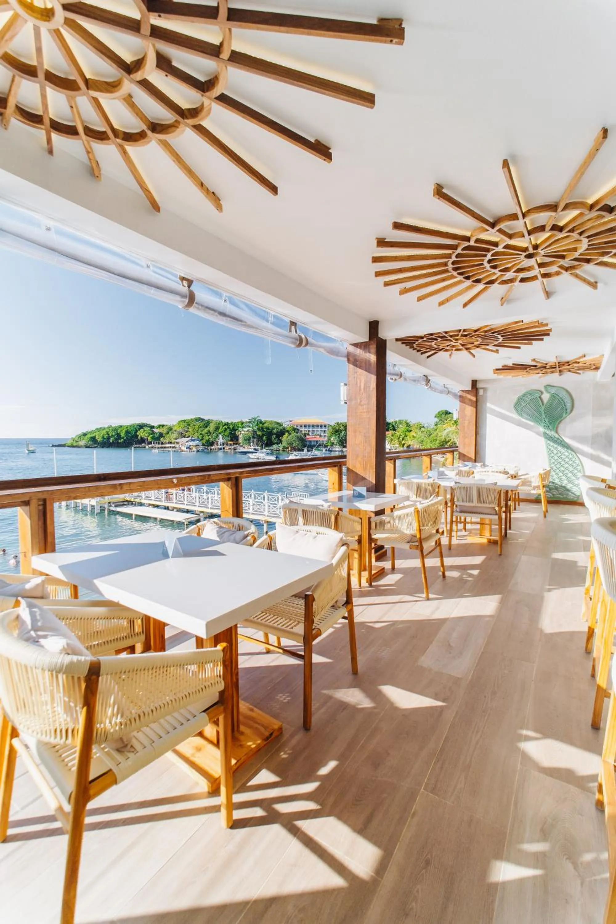 Restaurant/places to eat in The Beach House Boutique Hotel