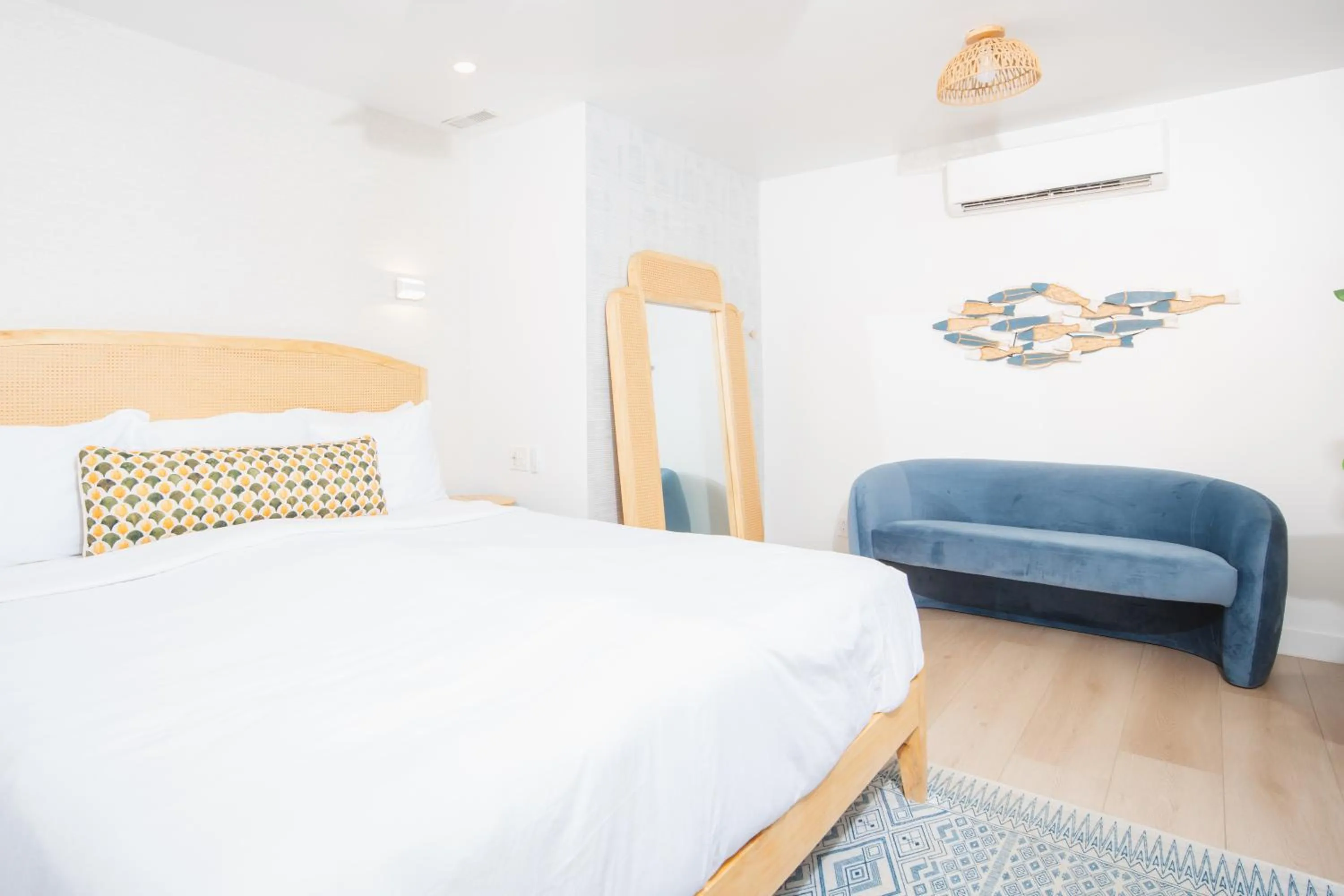 Living room, Bed in The Beach House Boutique Hotel