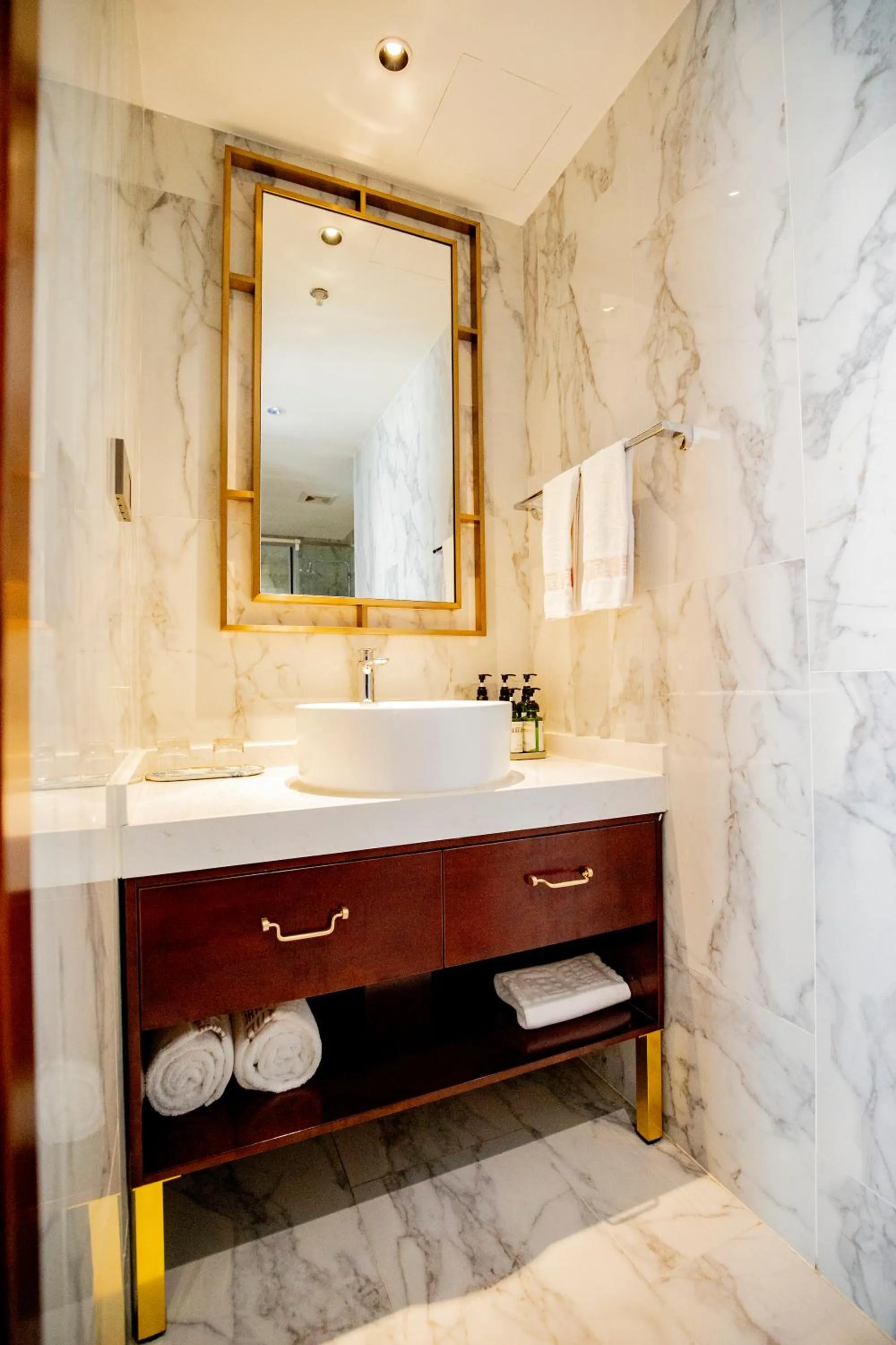 Toilet in Pierr Palace Hotel (Beijing Nanluo Guxiang)