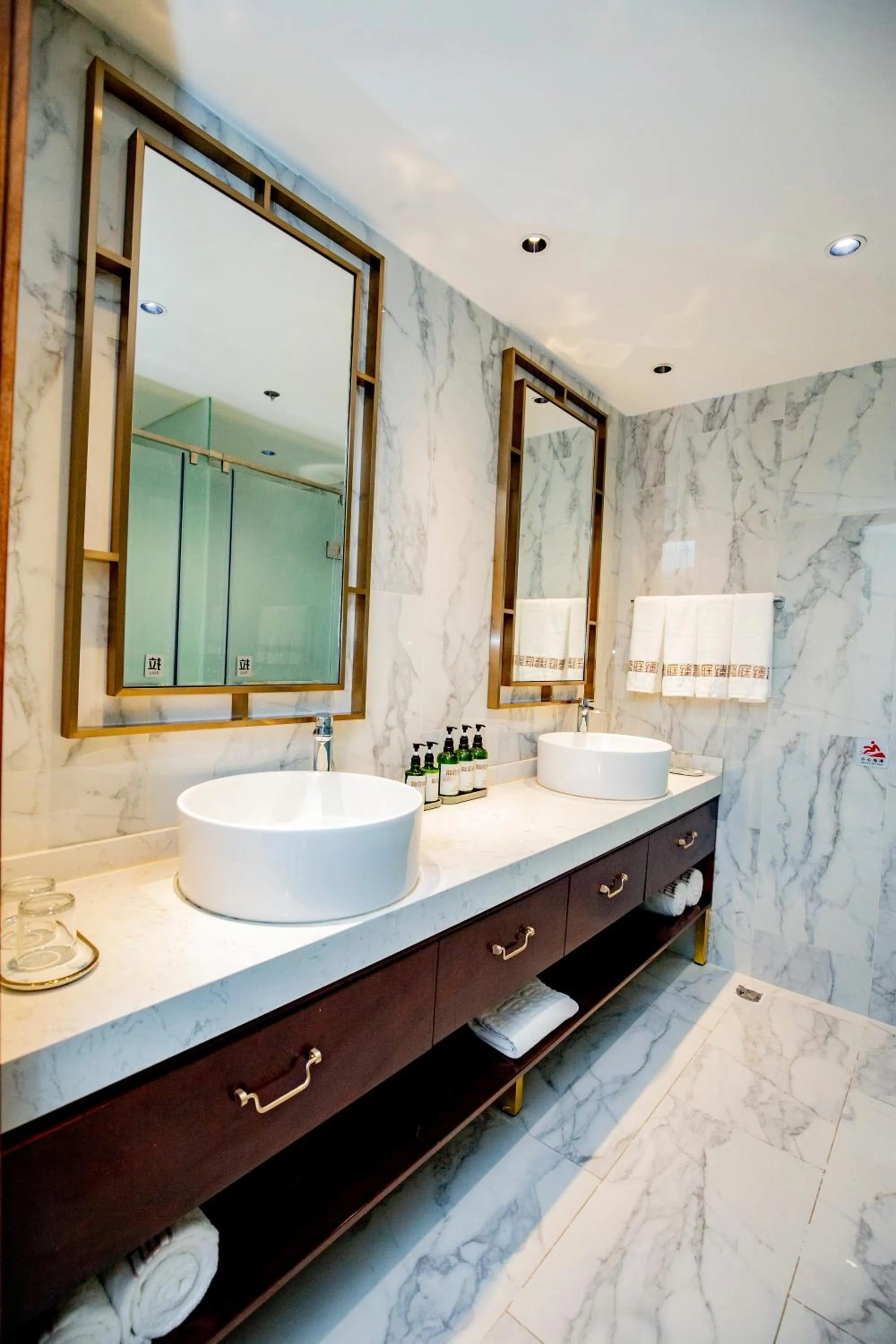 Bathroom in Pierr Palace Hotel (Beijing Nanluo Guxiang)