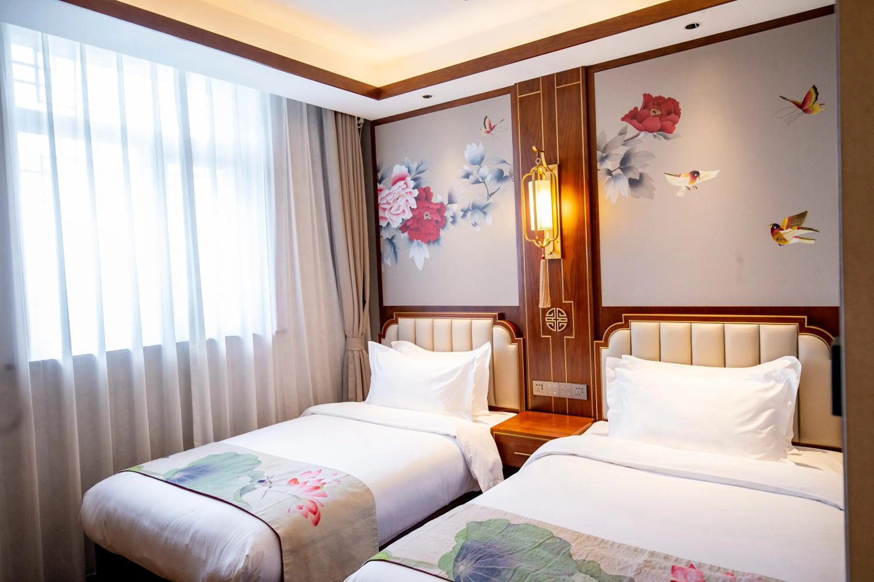 Photo of the whole room, Bed in Pierr Palace Hotel (Beijing Nanluo Guxiang)