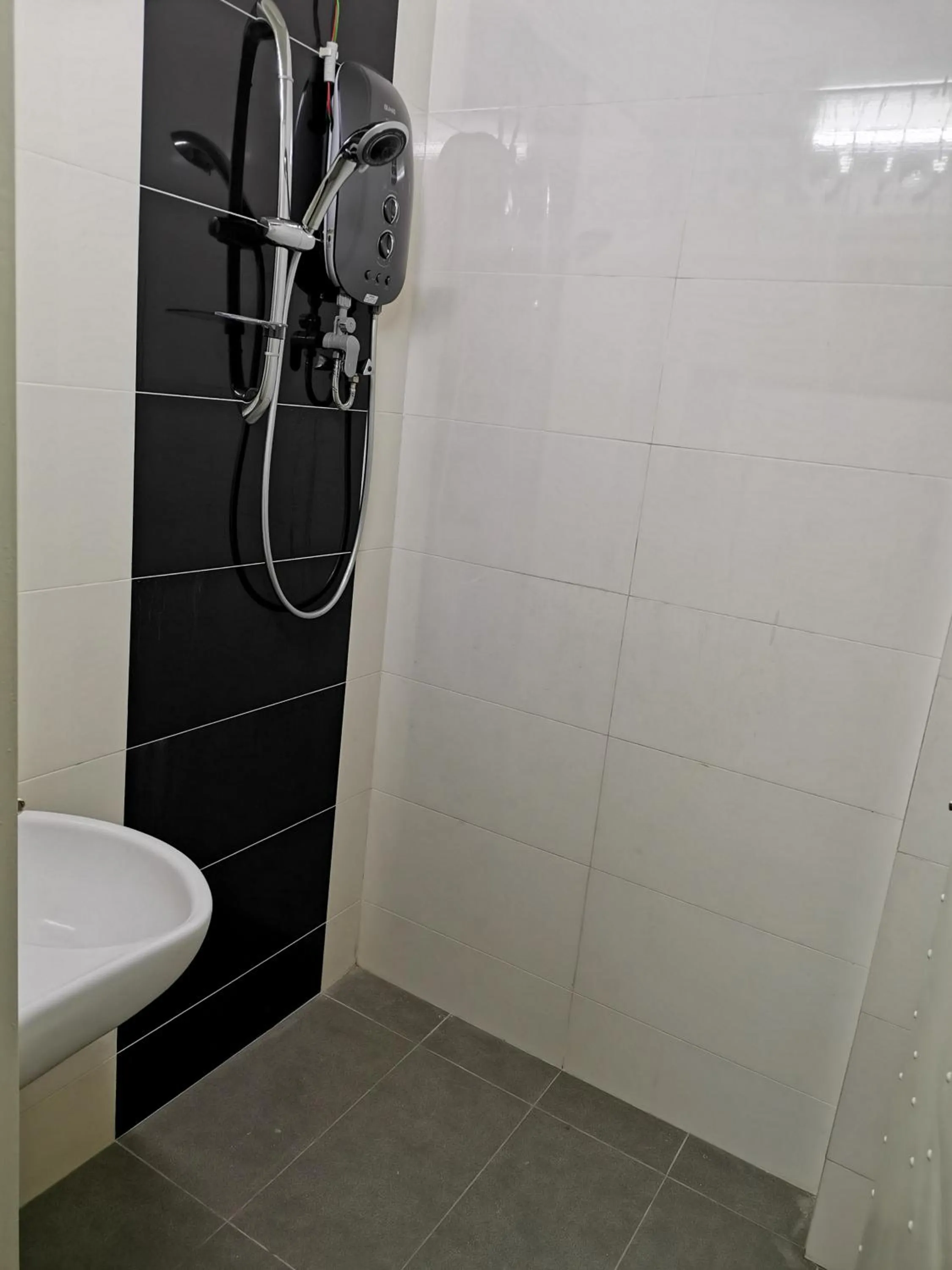 Bathroom in G Fortune Guest House Victoria Green