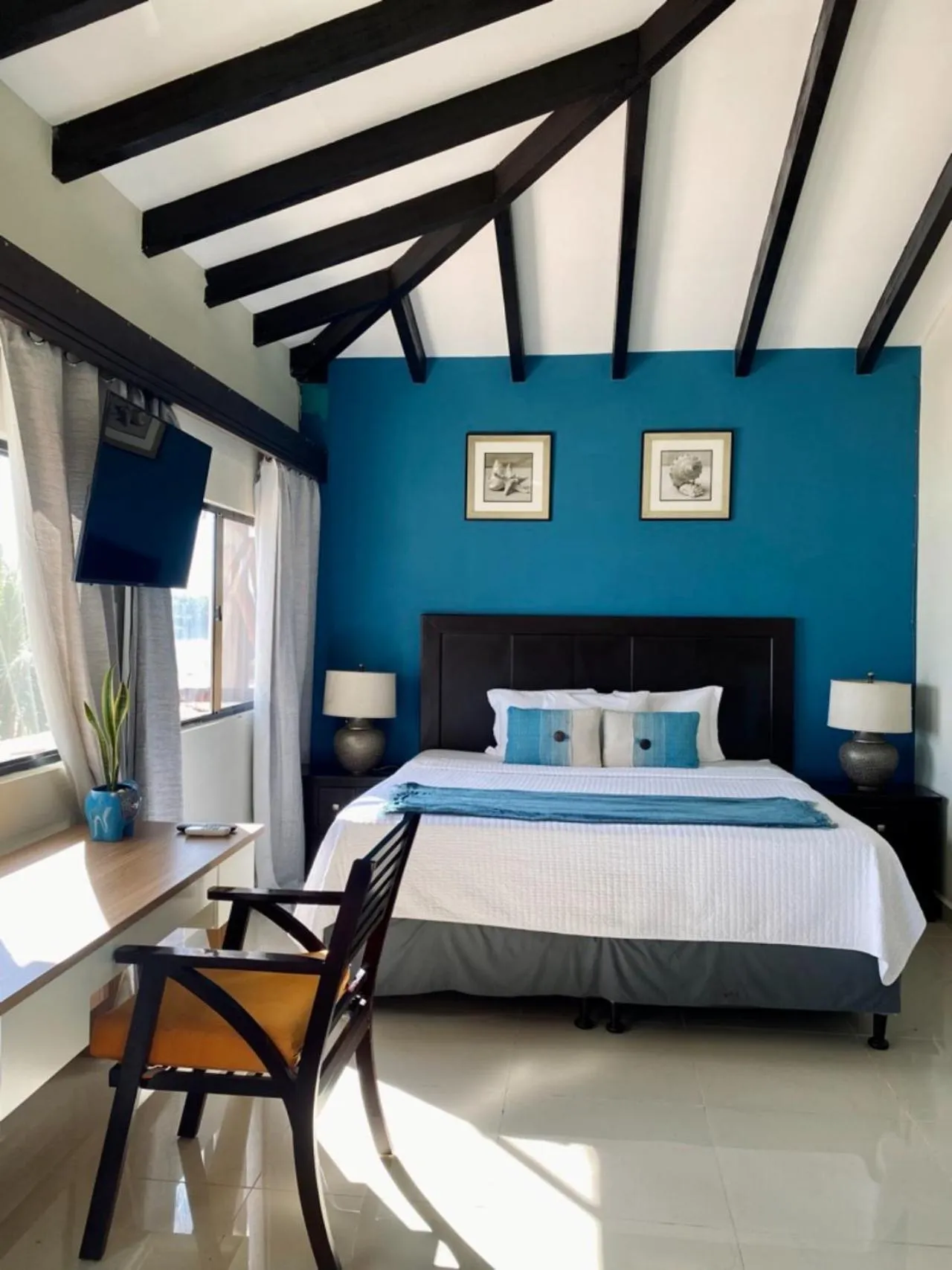 Bed in Vista Las Olas Resort