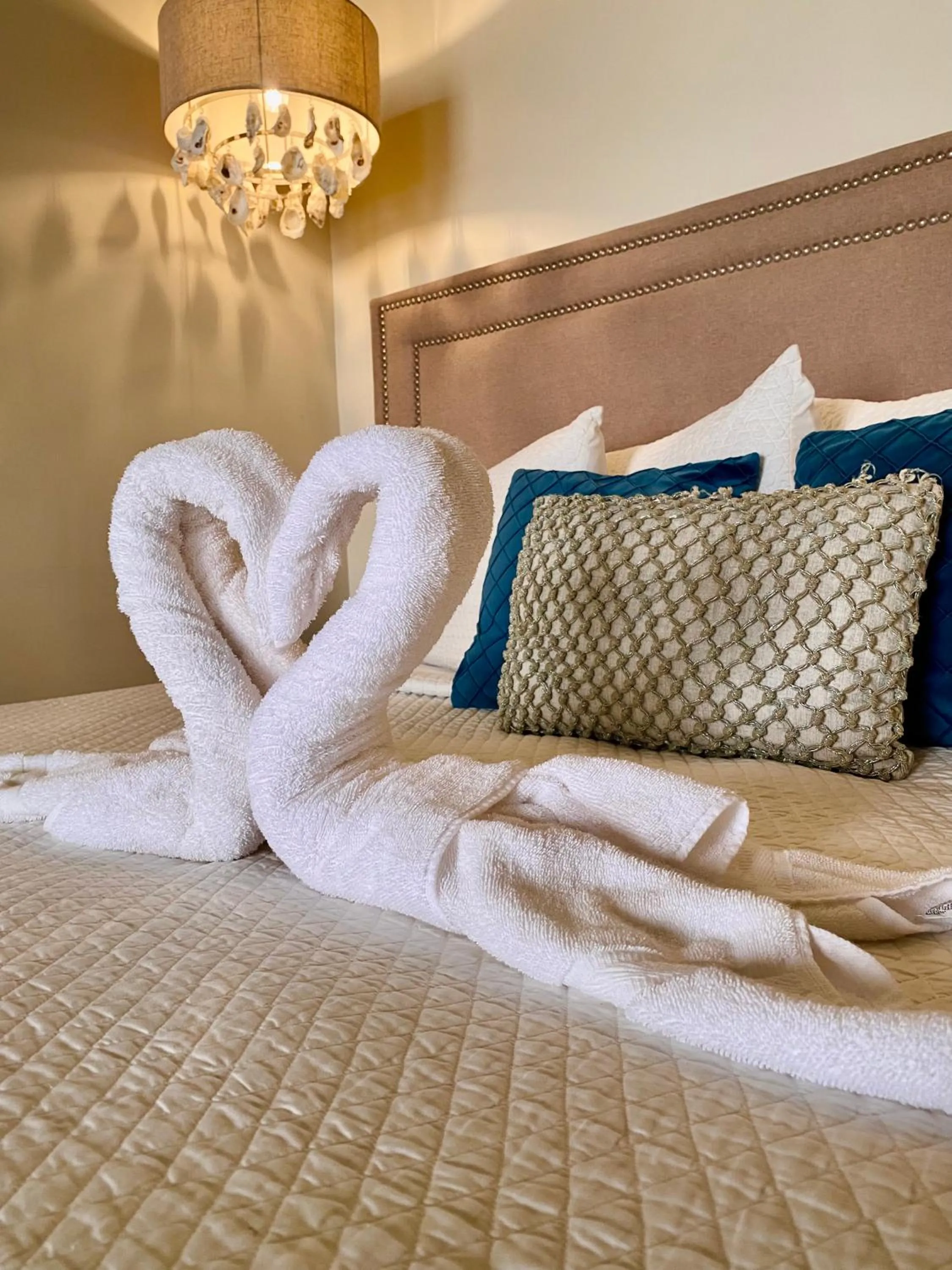 Bed in Vista Las Olas Resort