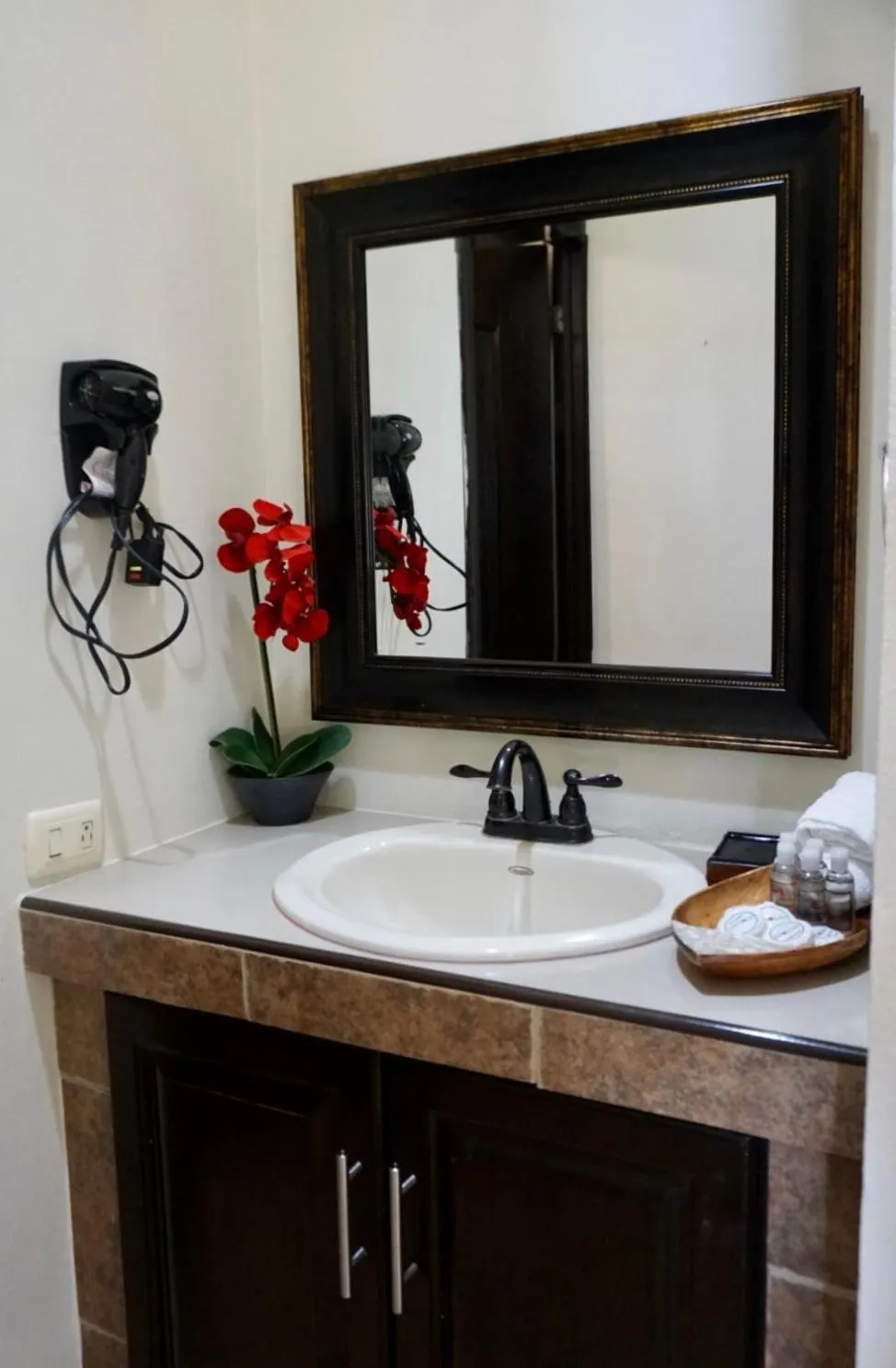 Bathroom in Vista Las Olas Resort