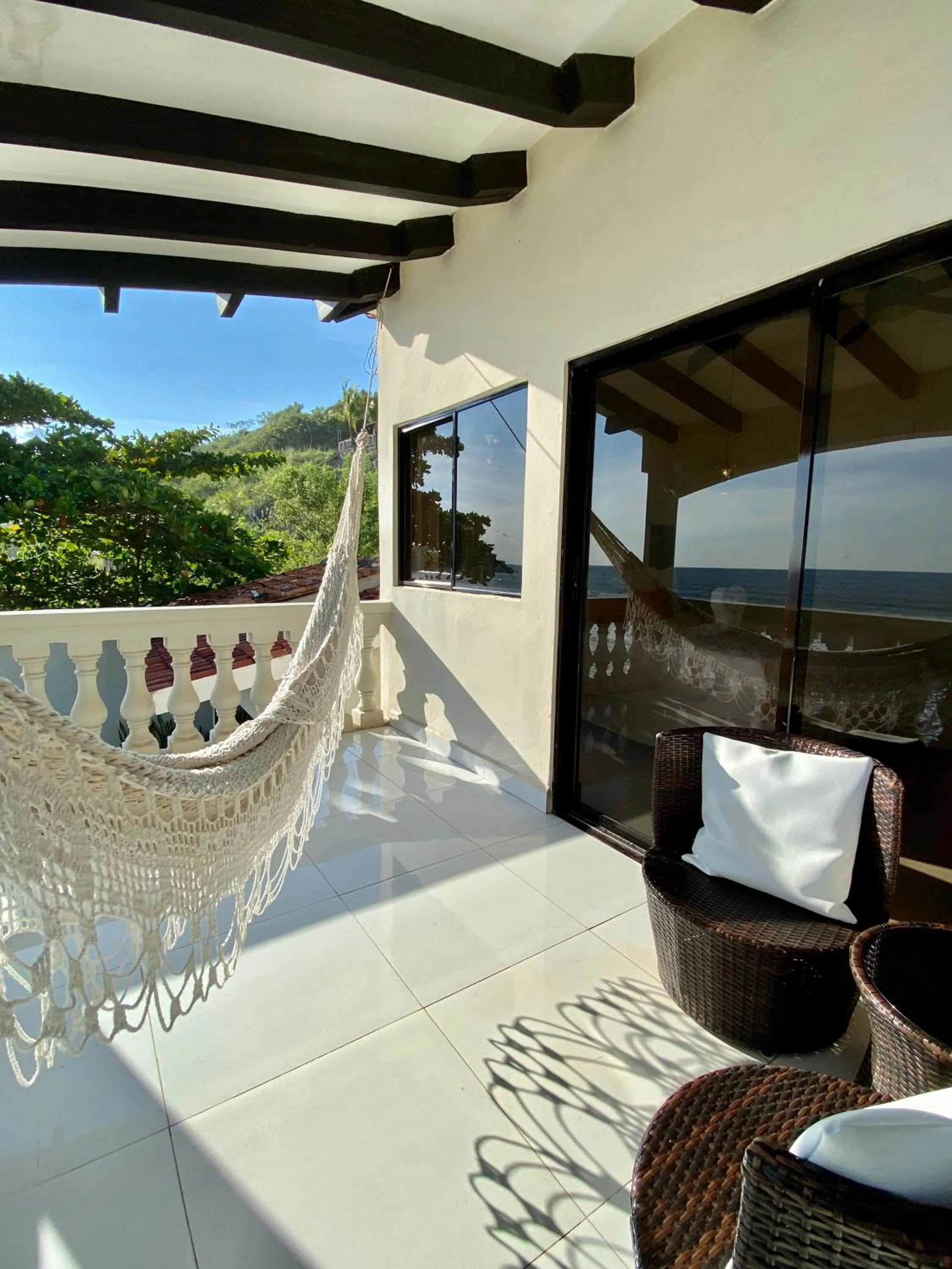 Balcony/Terrace in Vista Las Olas Resort
