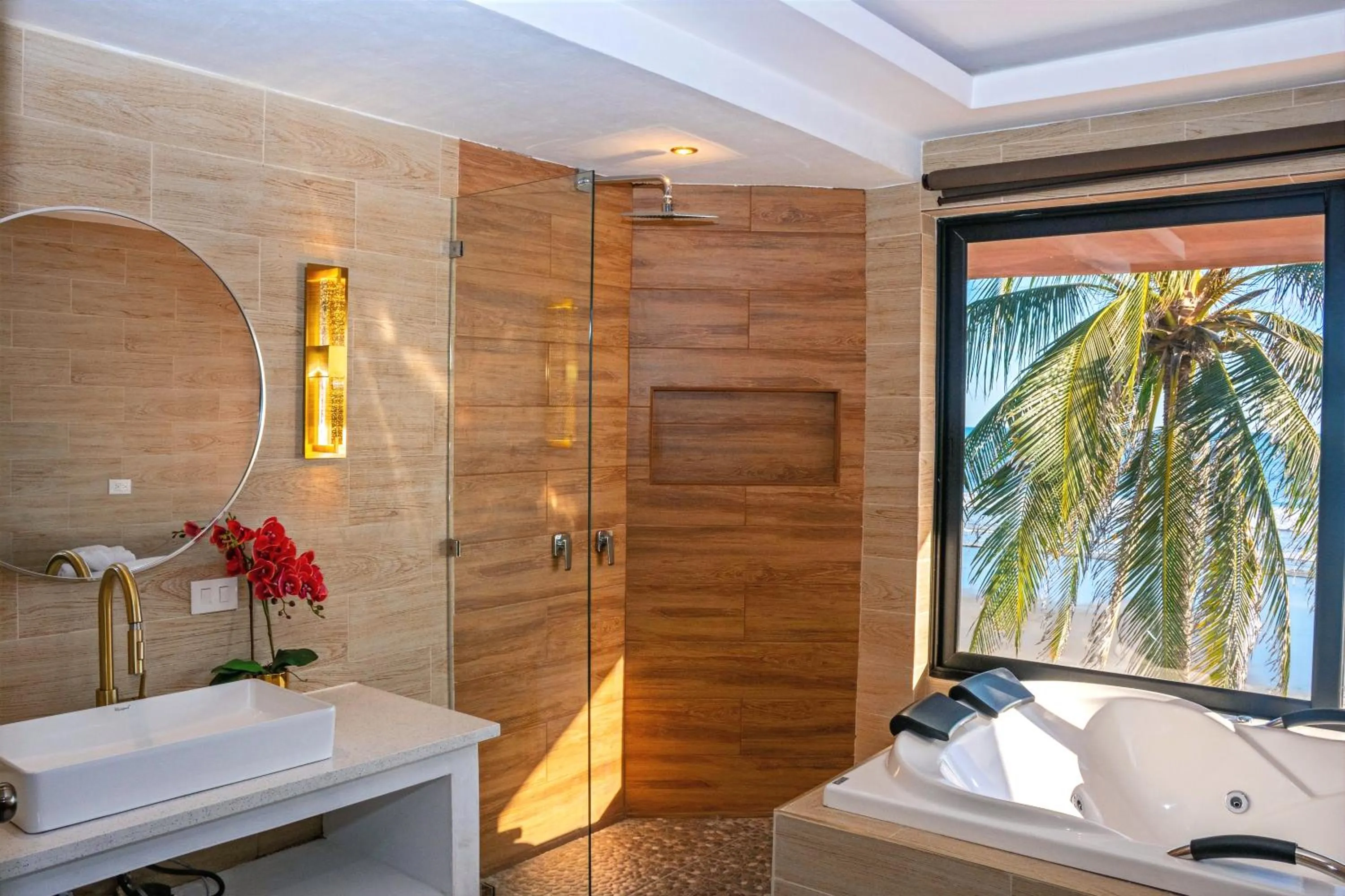 Vista Las Olas Resort