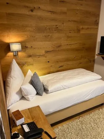 Bed in Zum Fischer am See ***S