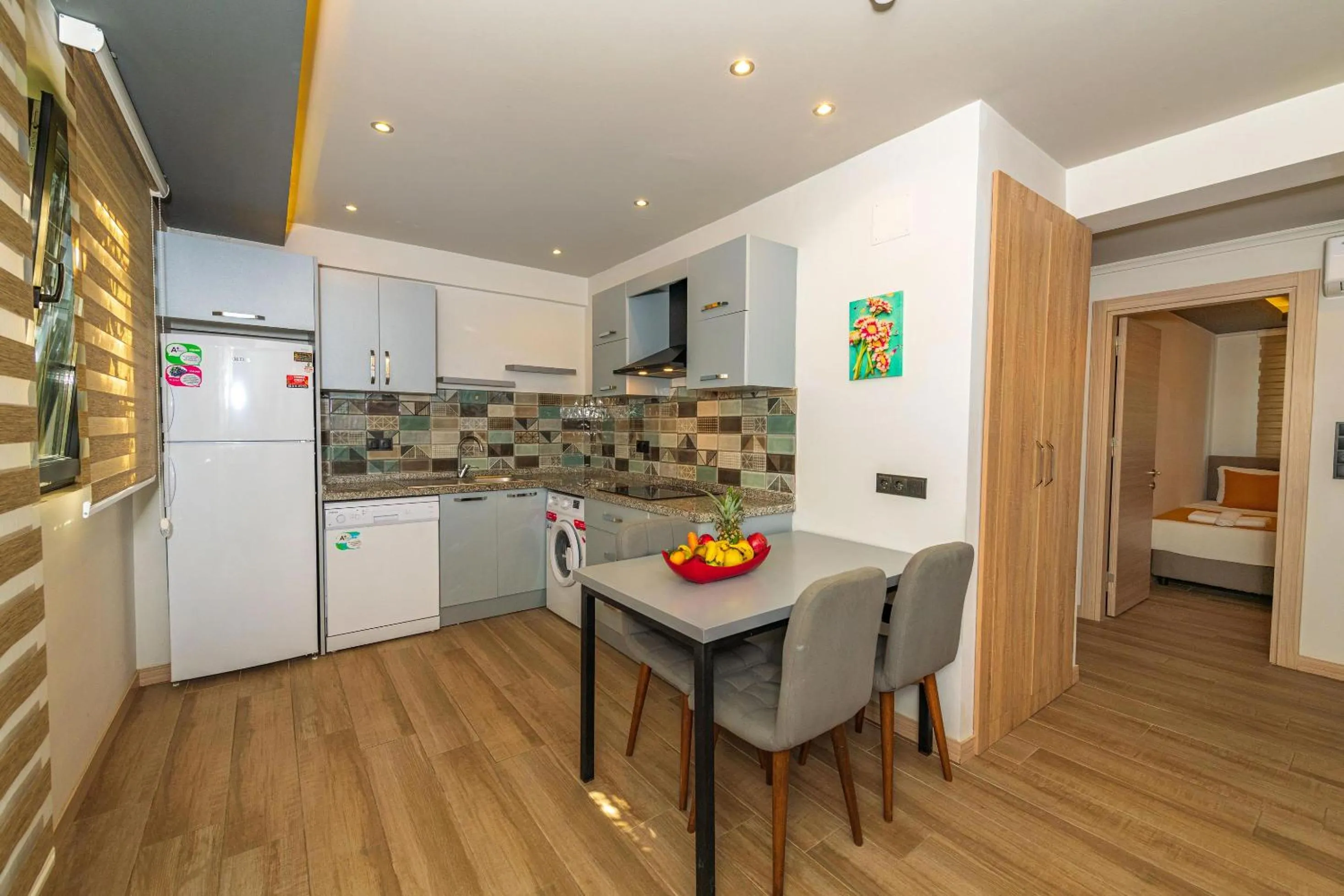 Kitchen or kitchenette in Yaşam Park Apart Hotel - Fethiye Calis Beach