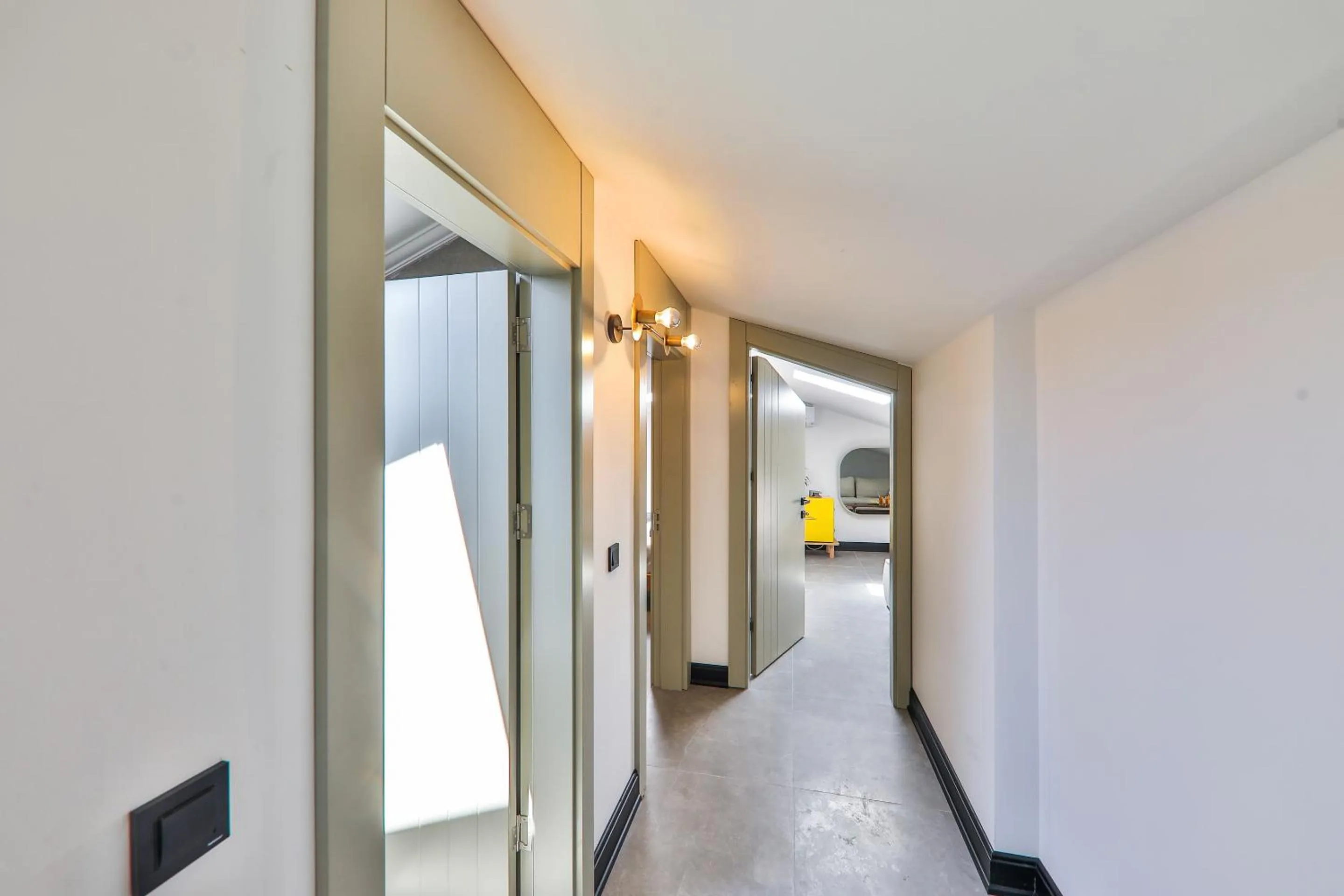 Massage, Bed in Luff Suites