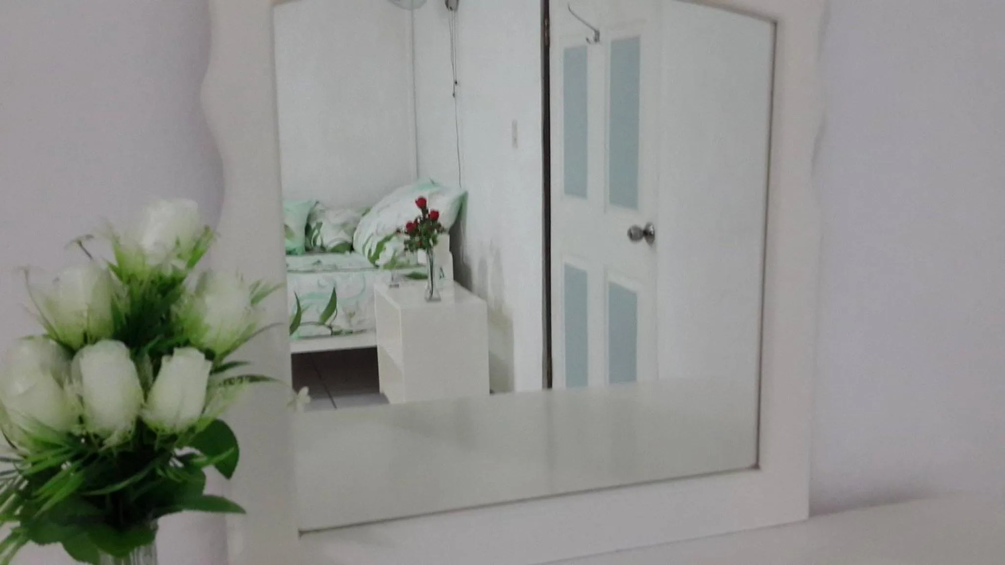 Bedroom in Barracuda apartments