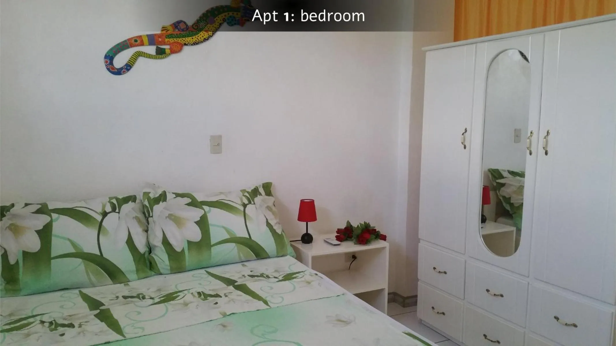 Bedroom, Bed in Barracuda apartments