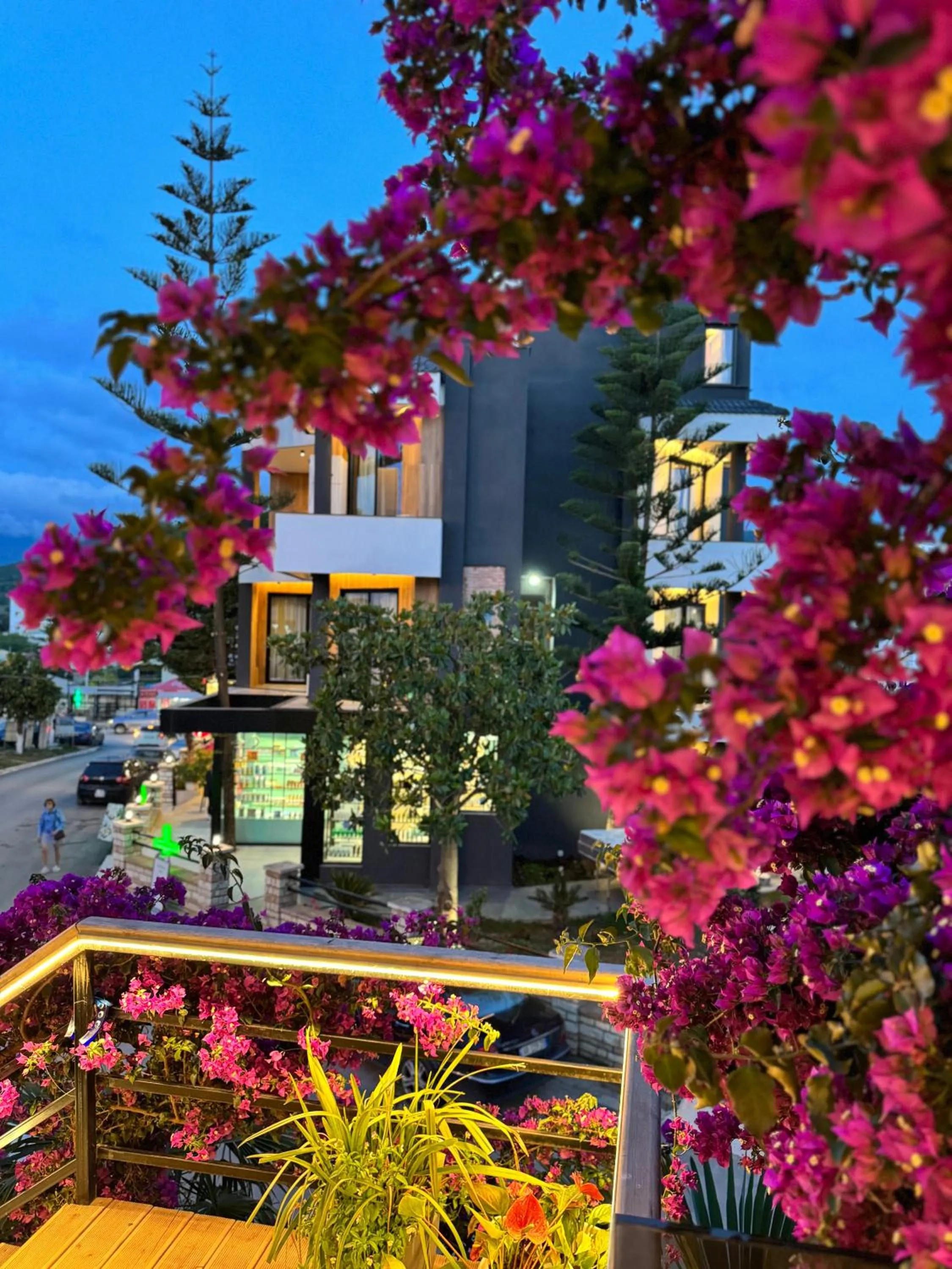 Property building in Hotel Joni Premium