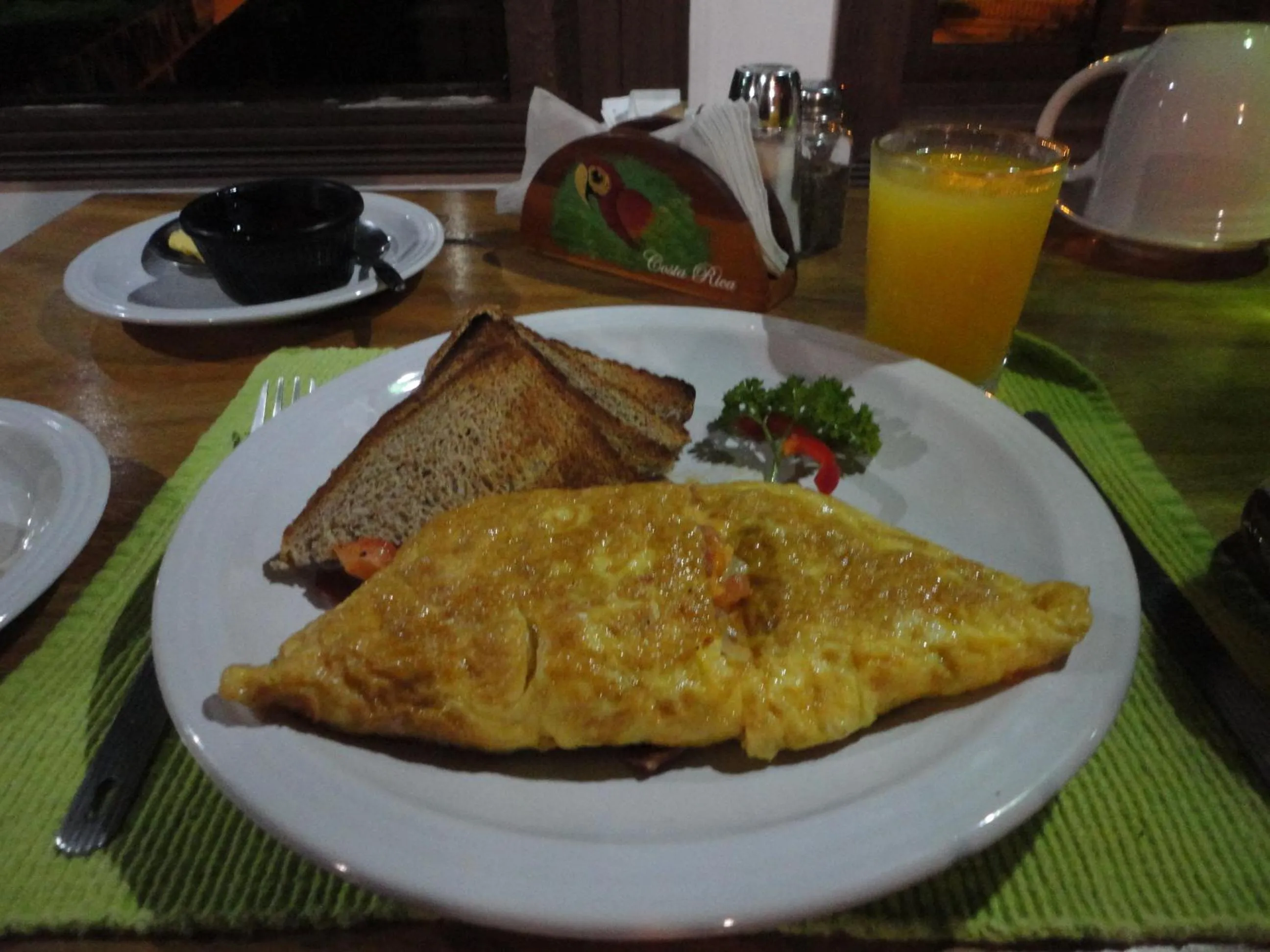 Breakfast in Cabinas Eddy B&B