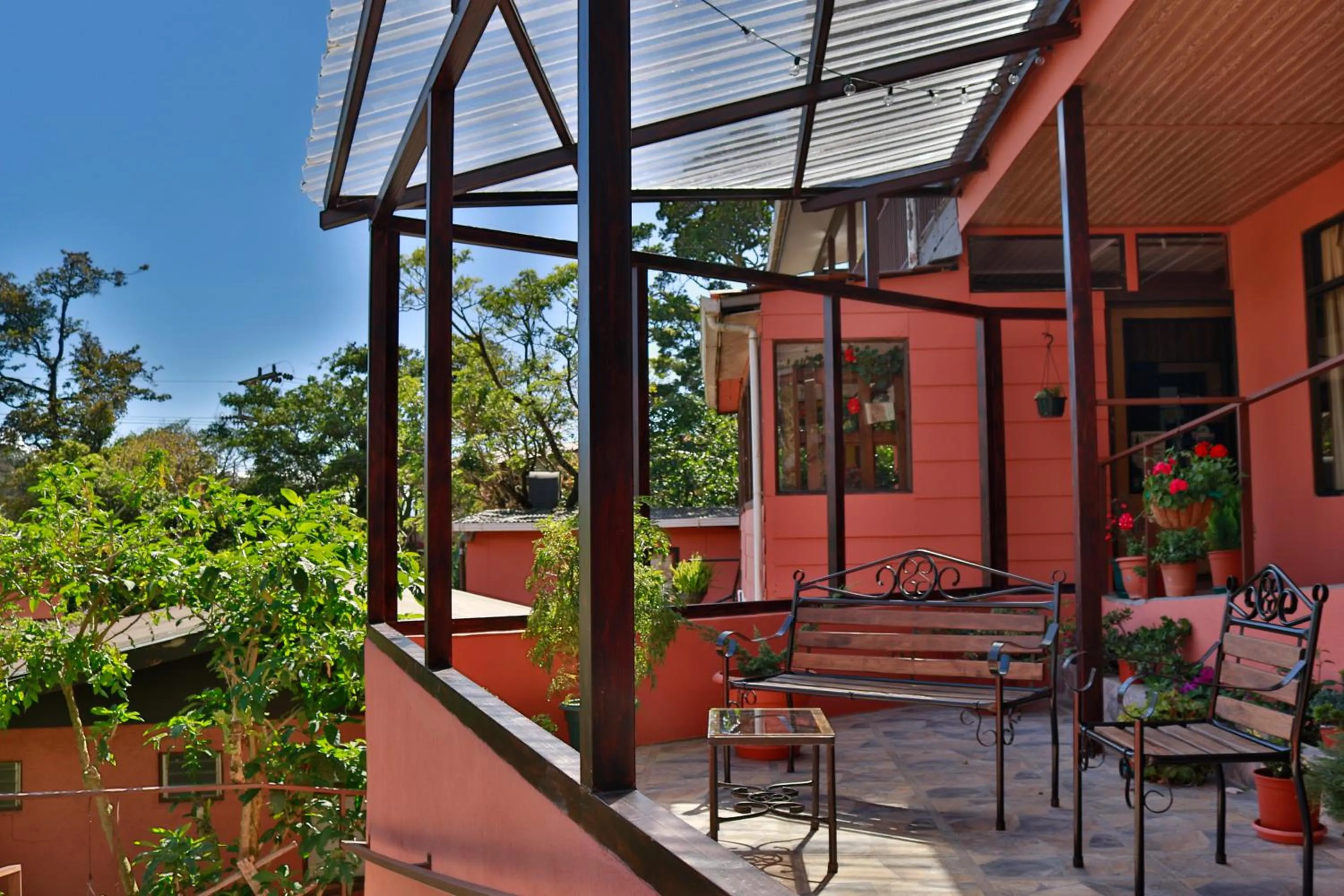 Property building in Cabinas Eddy B&B