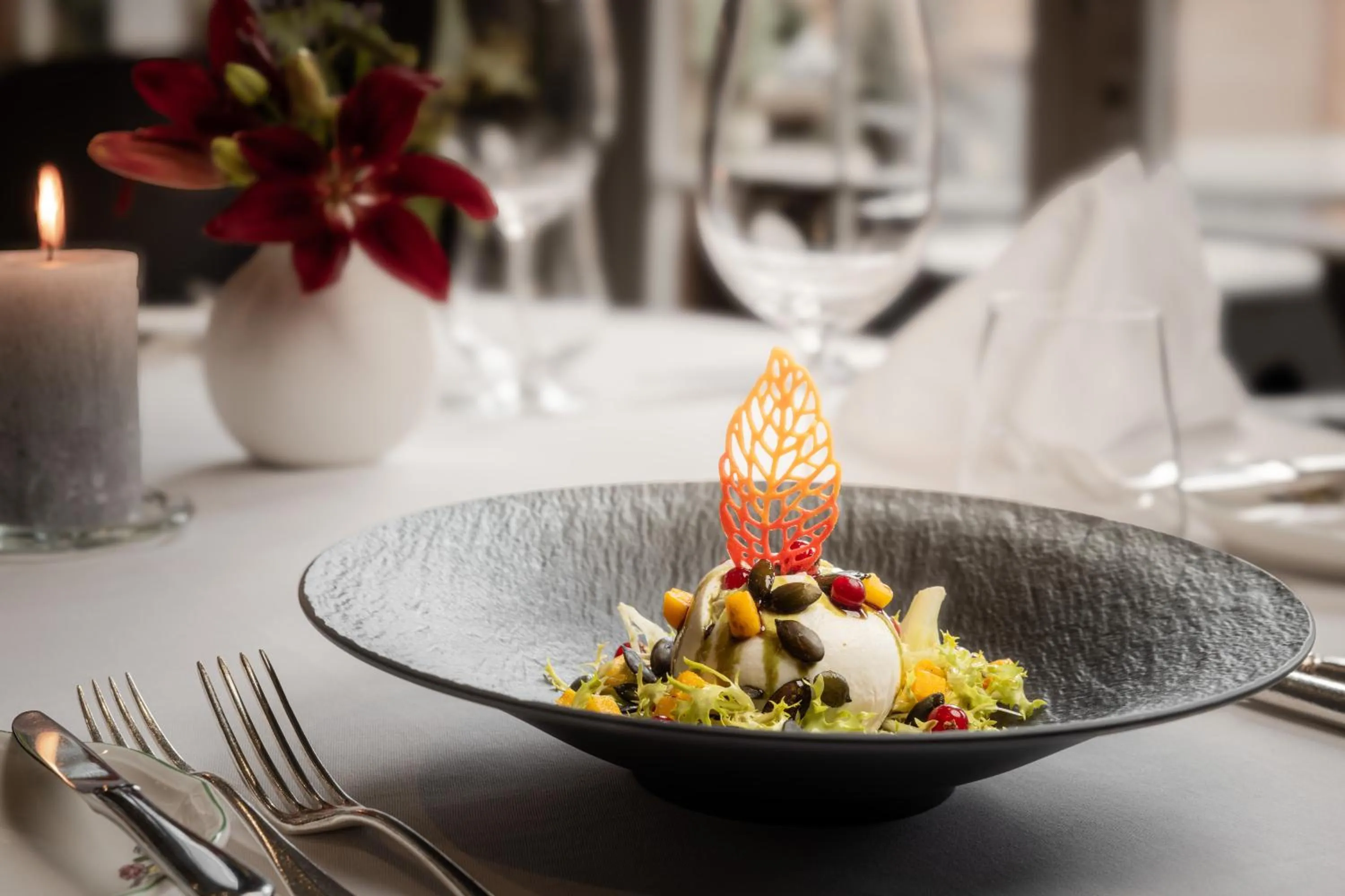 Restaurant/places to eat in Romantik Hotel Schweizerhof