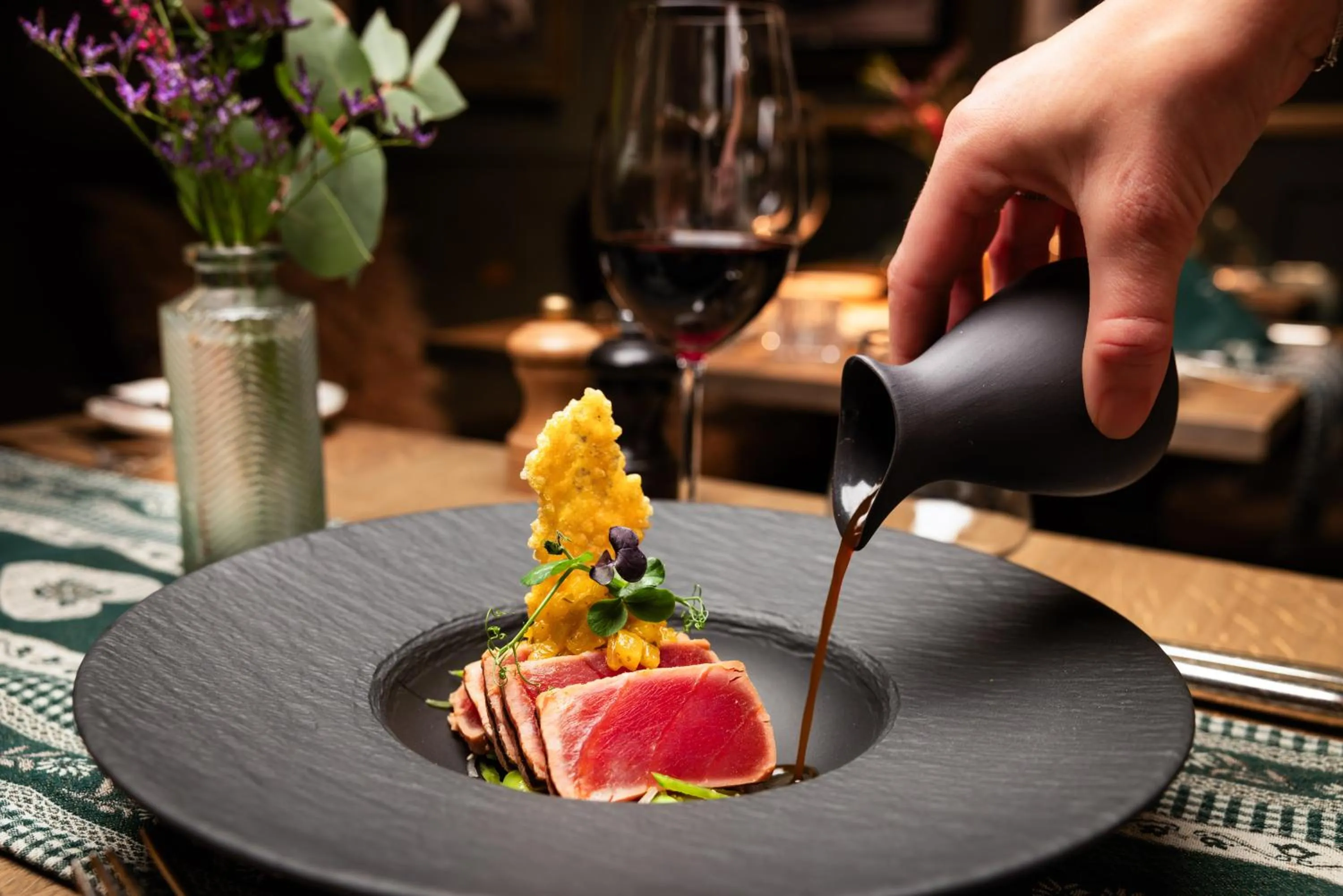 Restaurant/places to eat in Romantik Hotel Schweizerhof