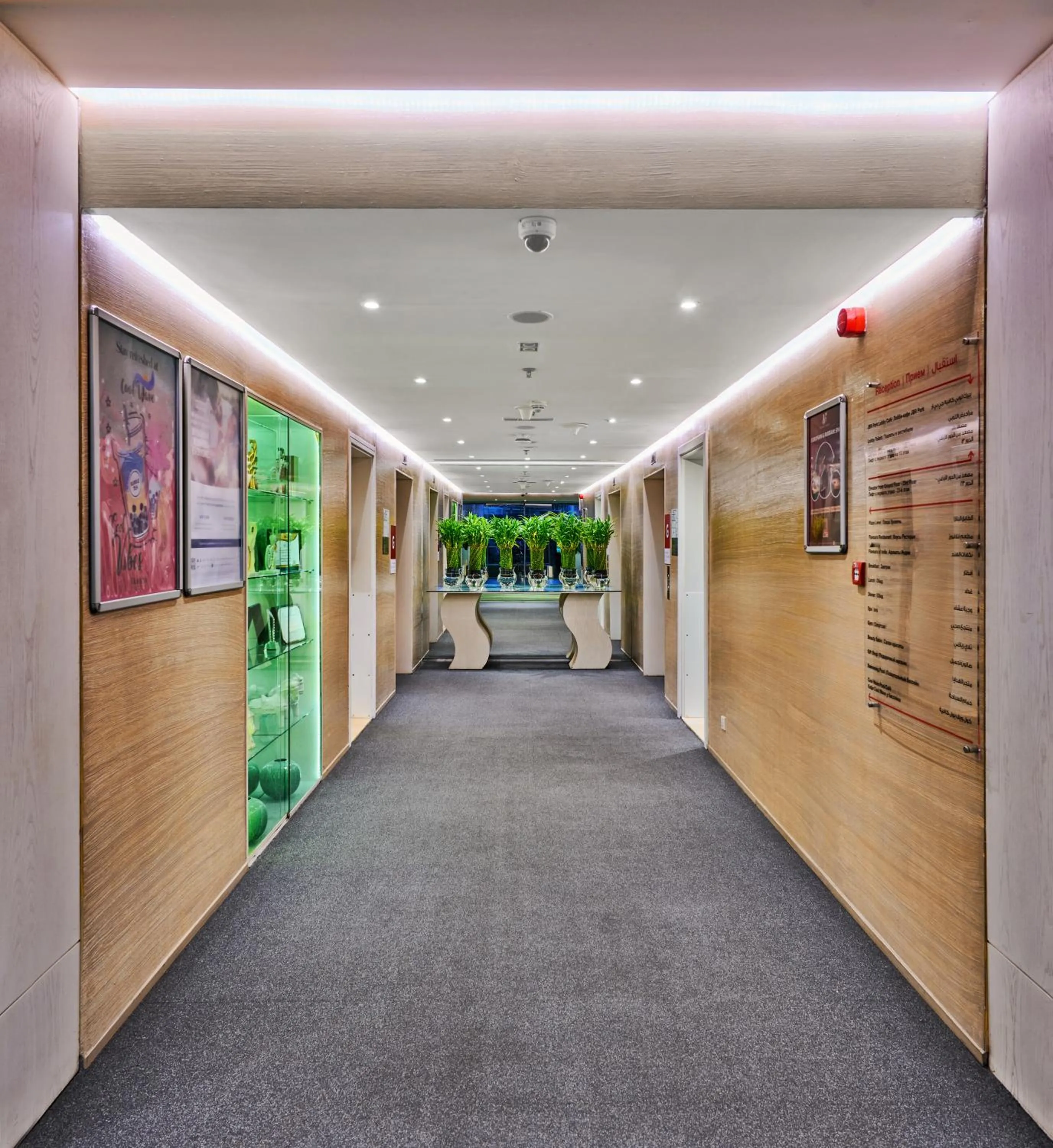 Lobby or reception in Ramada Hotel, Suites and Apartments by Wyndham Dubai JBR