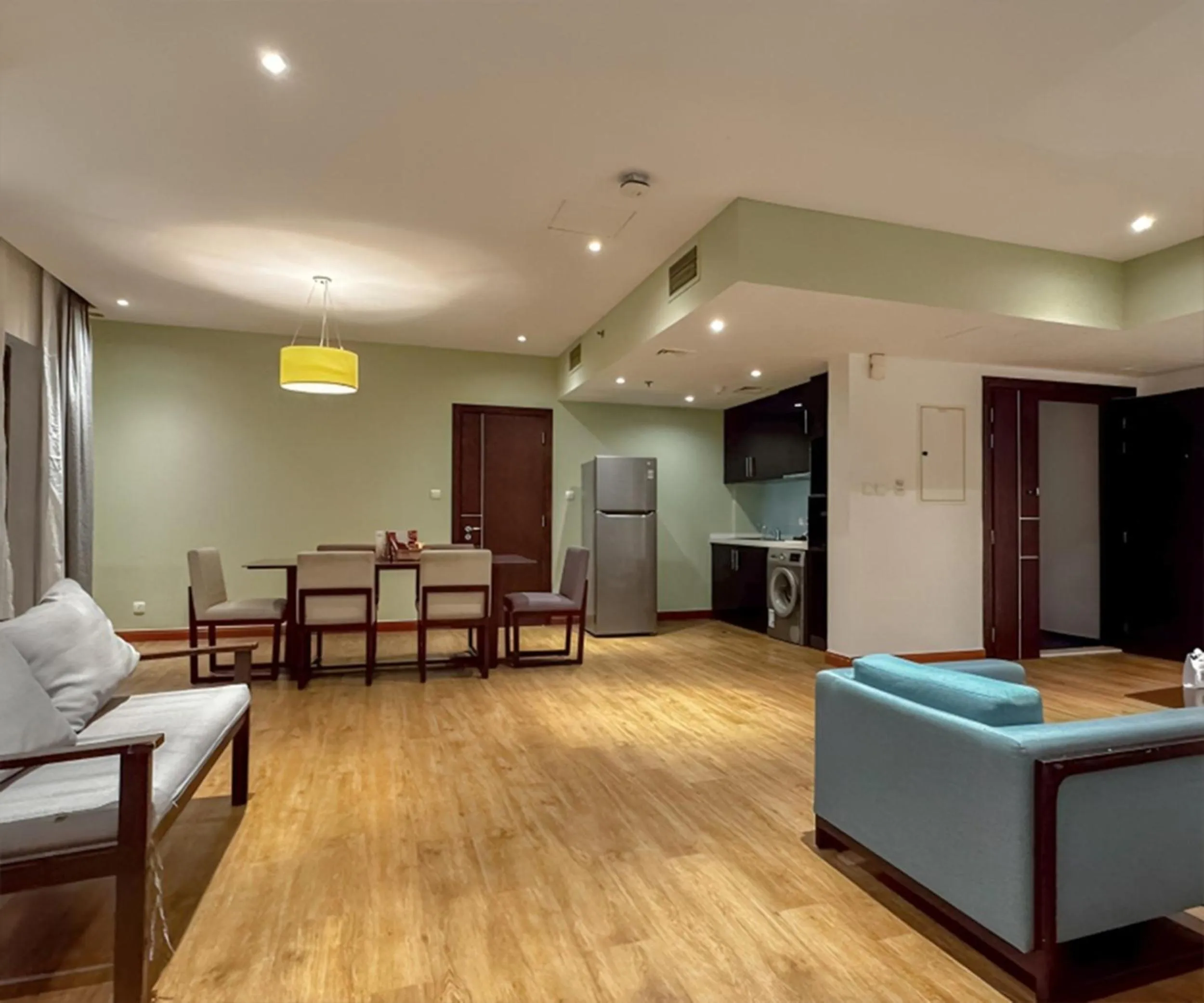 Dining area in Ramada Hotel, Suites and Apartments by Wyndham Dubai JBR