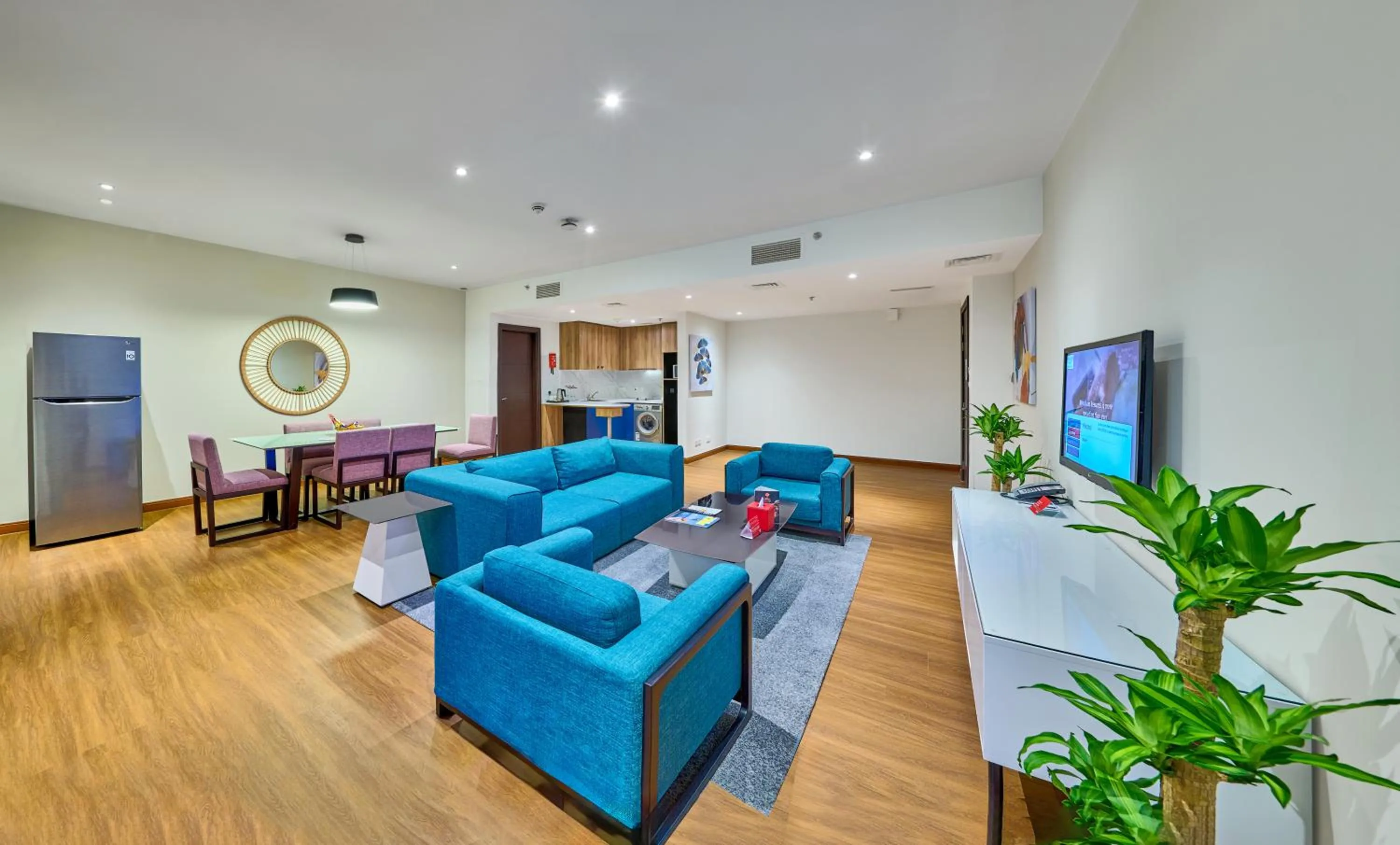 TV and multimedia in Ramada Hotel, Suites and Apartments by Wyndham Dubai JBR