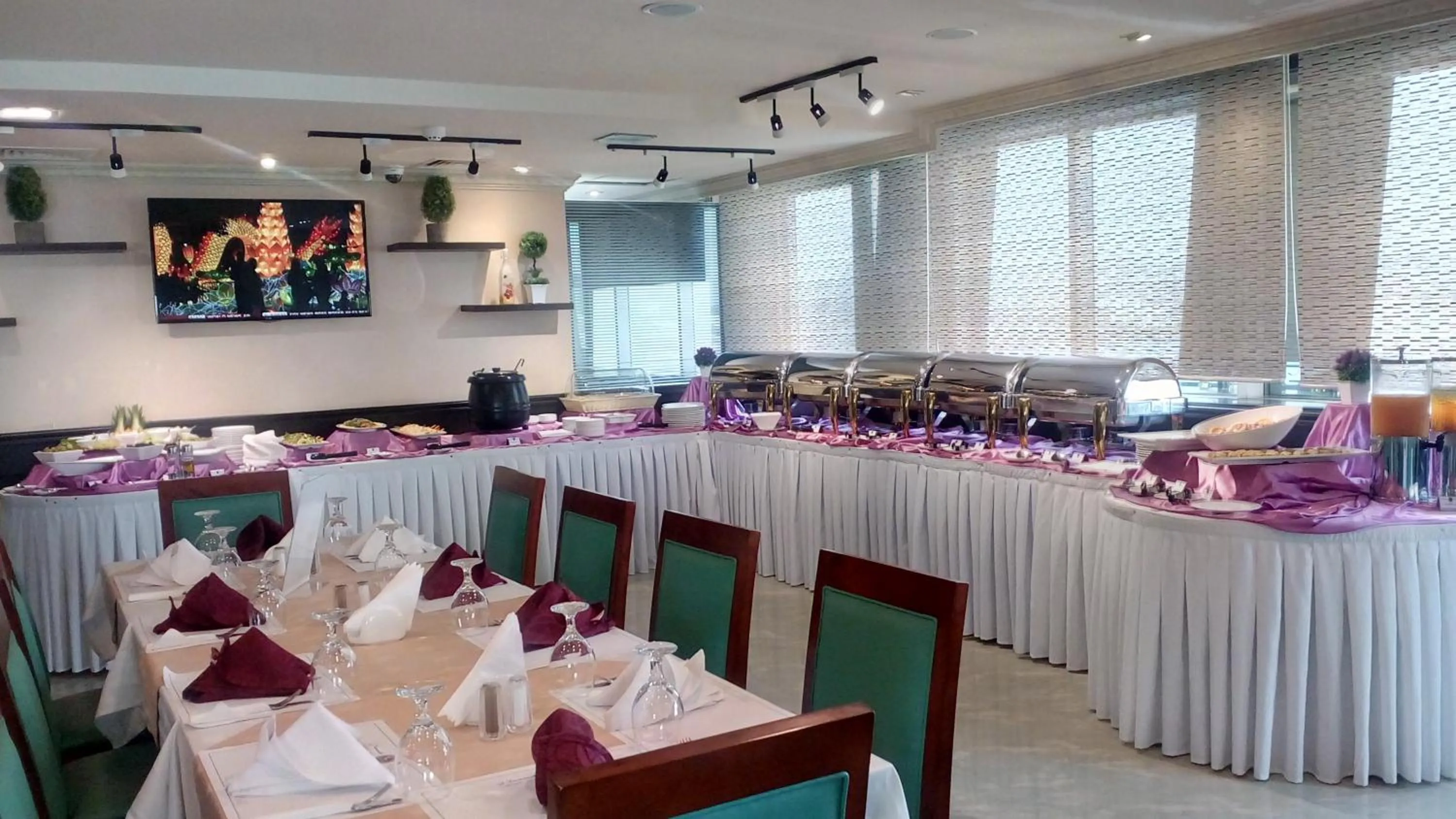 Restaurant/places to eat in Hala Inn Hotel Apartments - BAITHANS