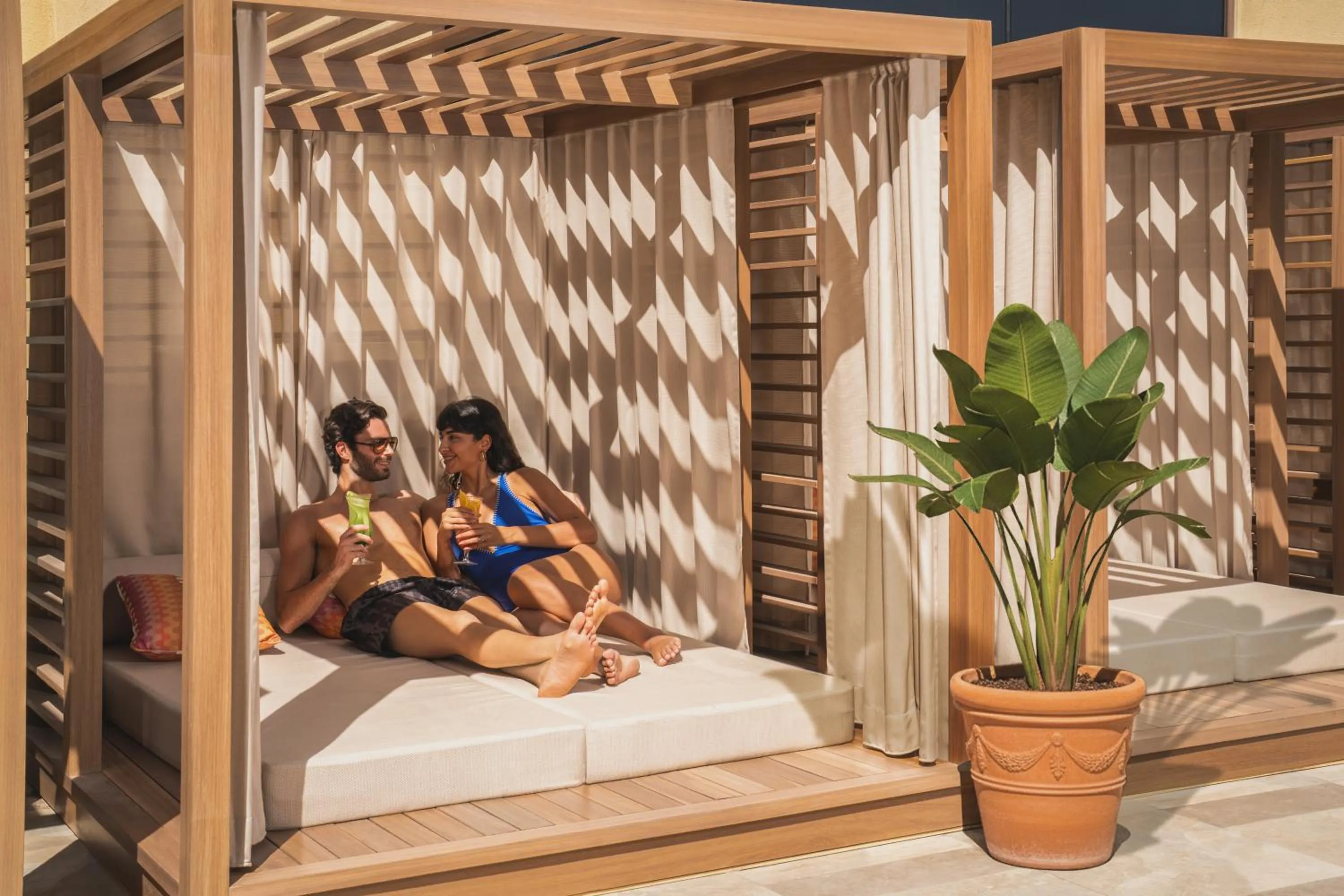 Swimming pool in Pullman Resort Al Marjan Island