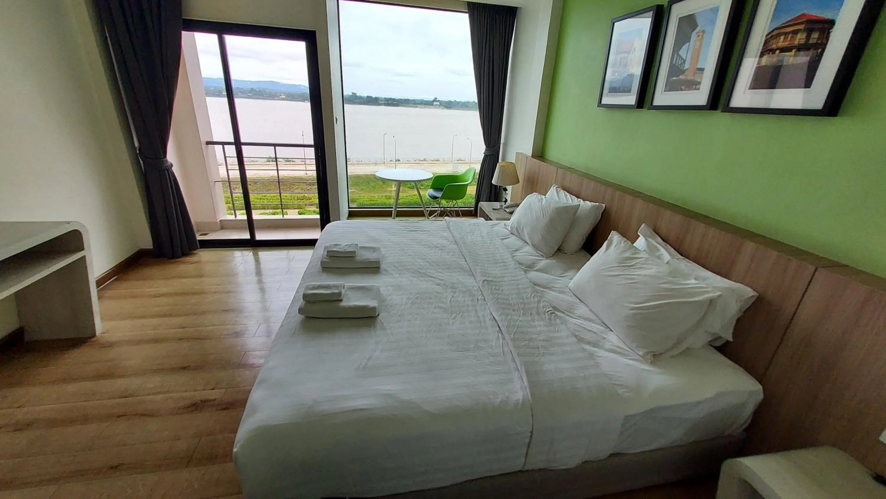 Bed in The River Hotel