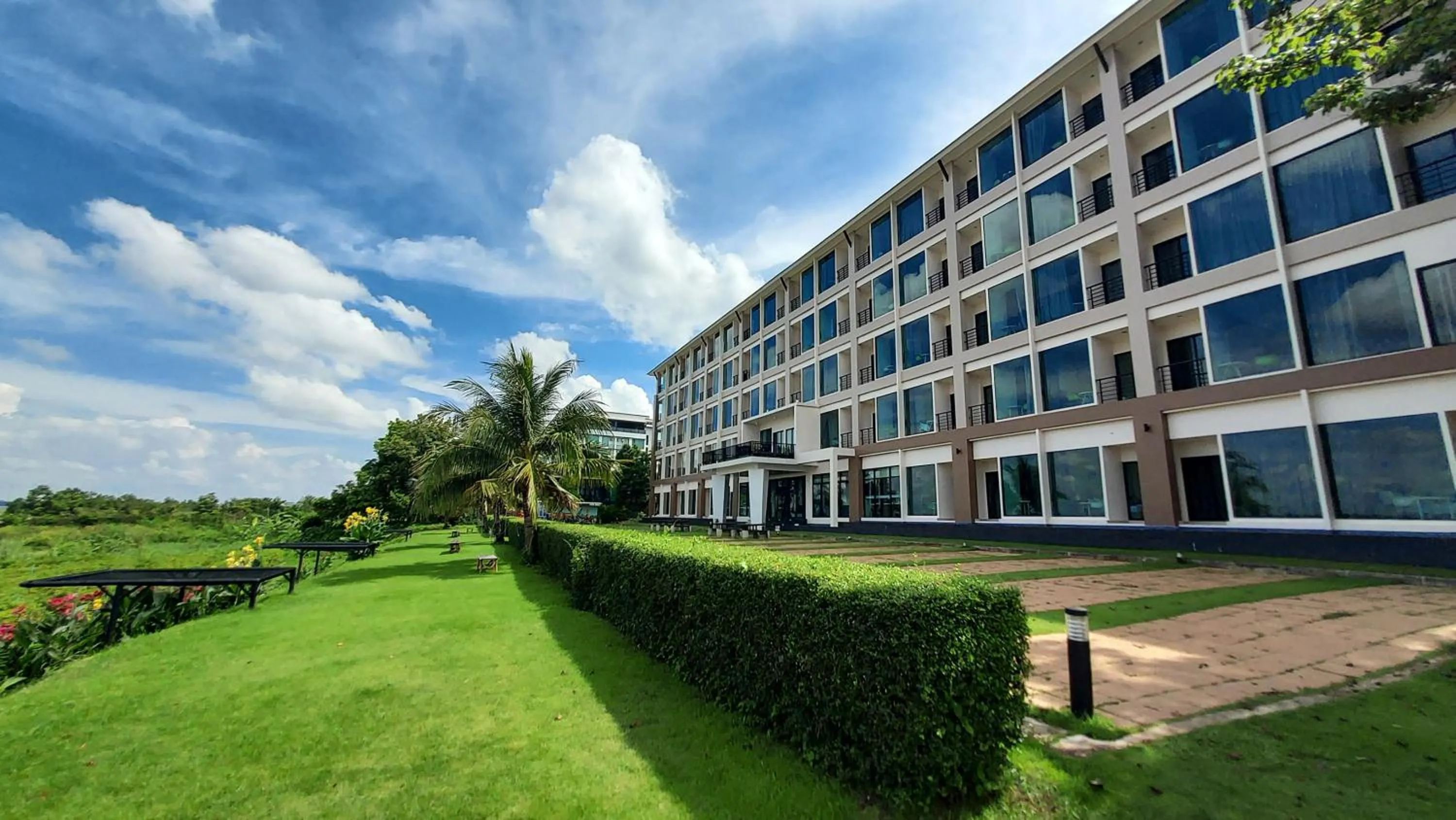Garden in The River Hotel