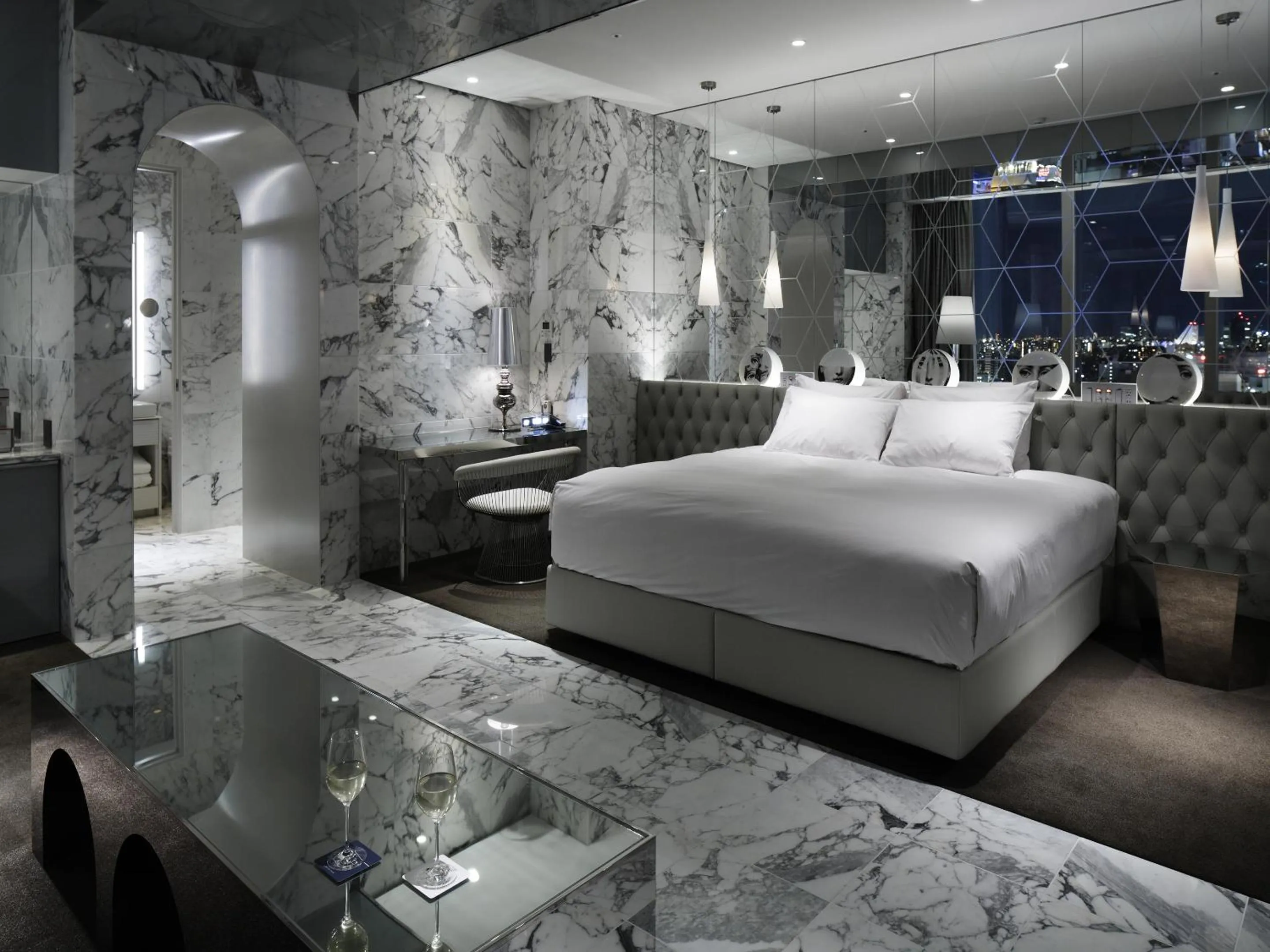 Photo of the whole room, Bed in Shinjuku Granbell Hotel