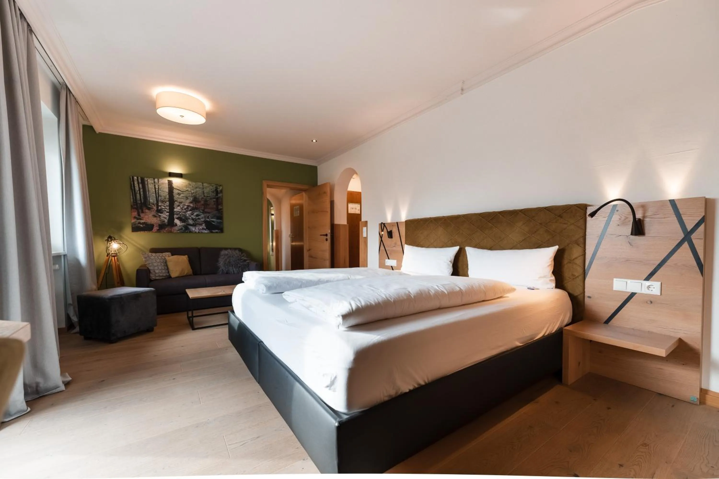 Photo of the whole room, Bed in Posthotel Rattenberg