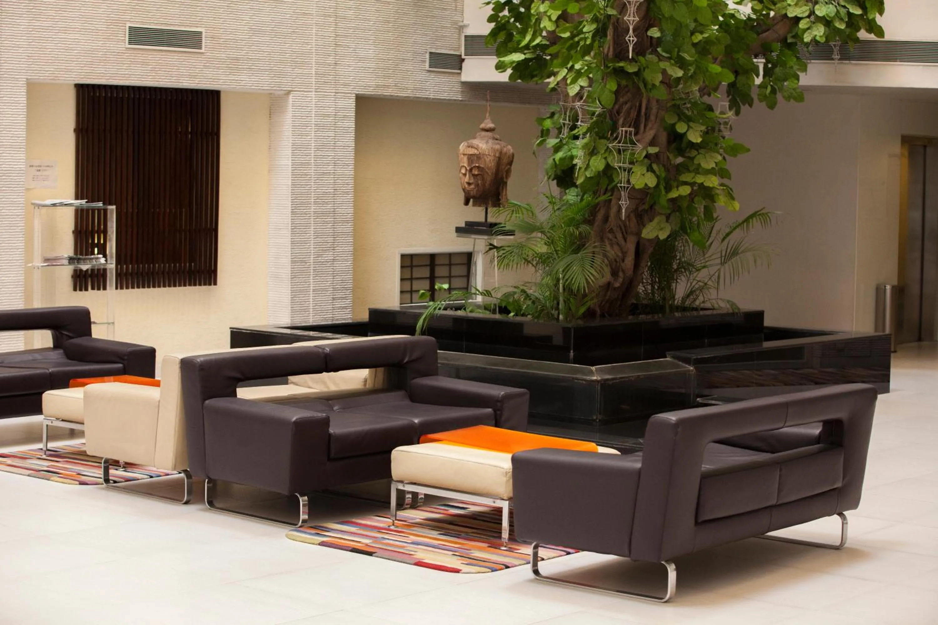 Garden in Avalon Courtyard Residence Suites