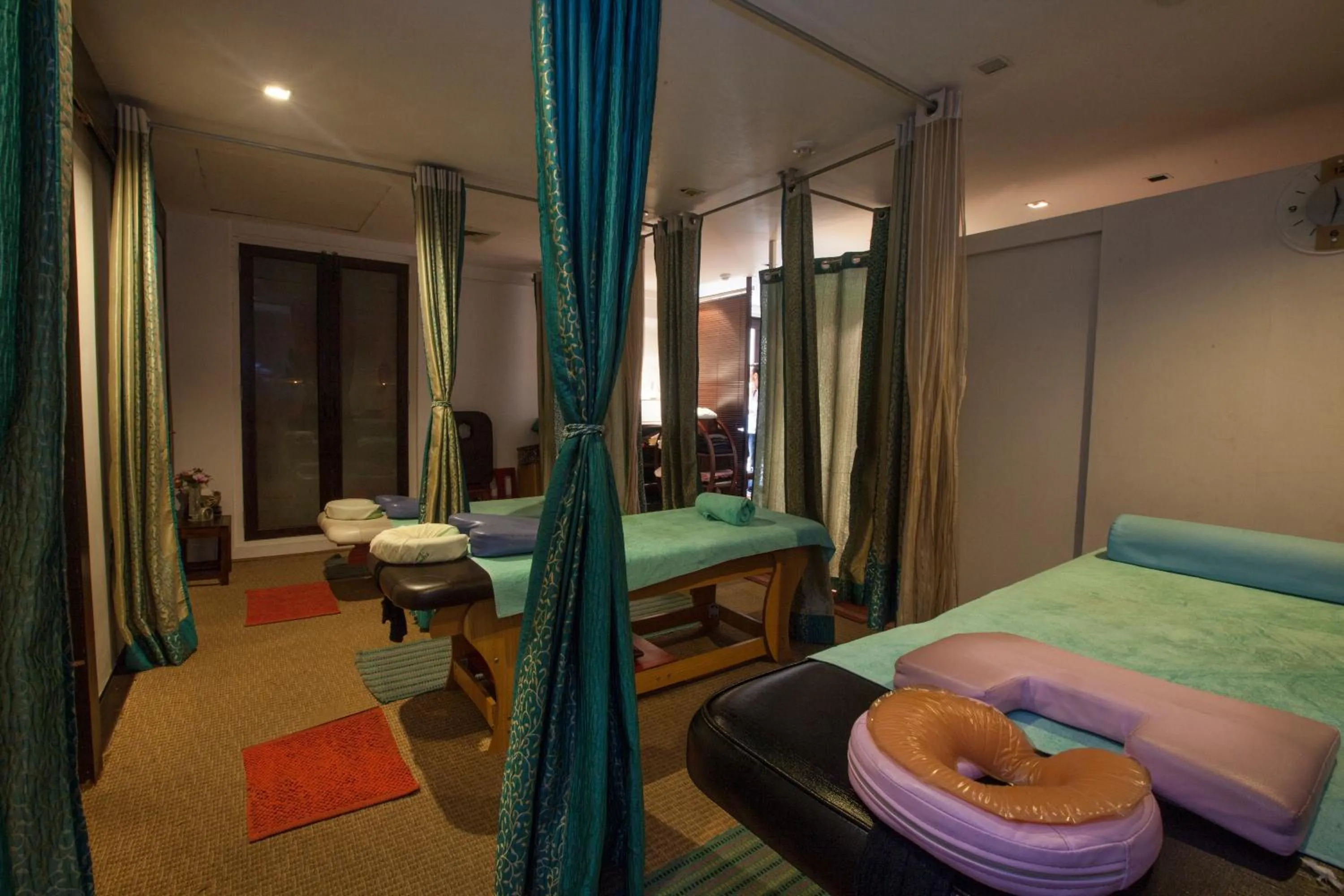 Spa and wellness centre/facilities, Bed in Avalon Courtyard Residence Suites