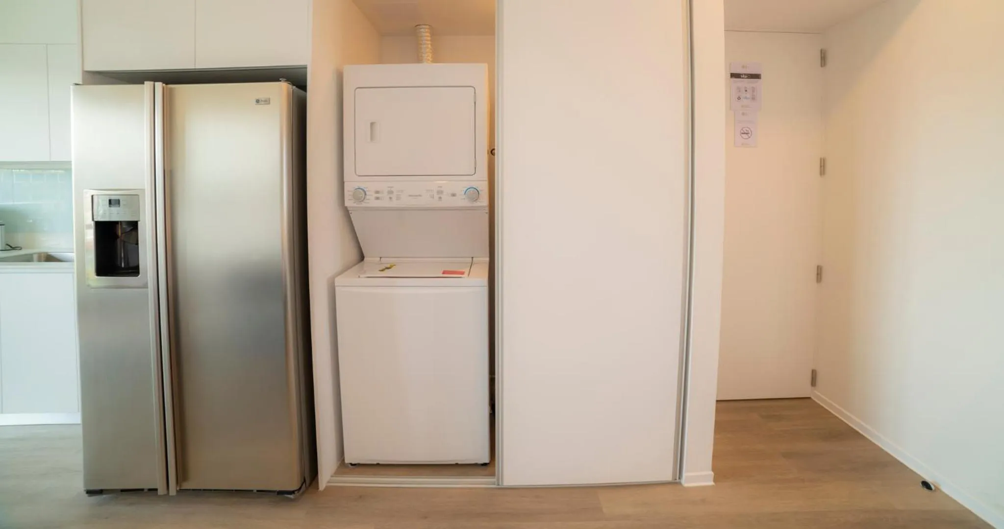 washing machine in BEE Suites San José - Escalante