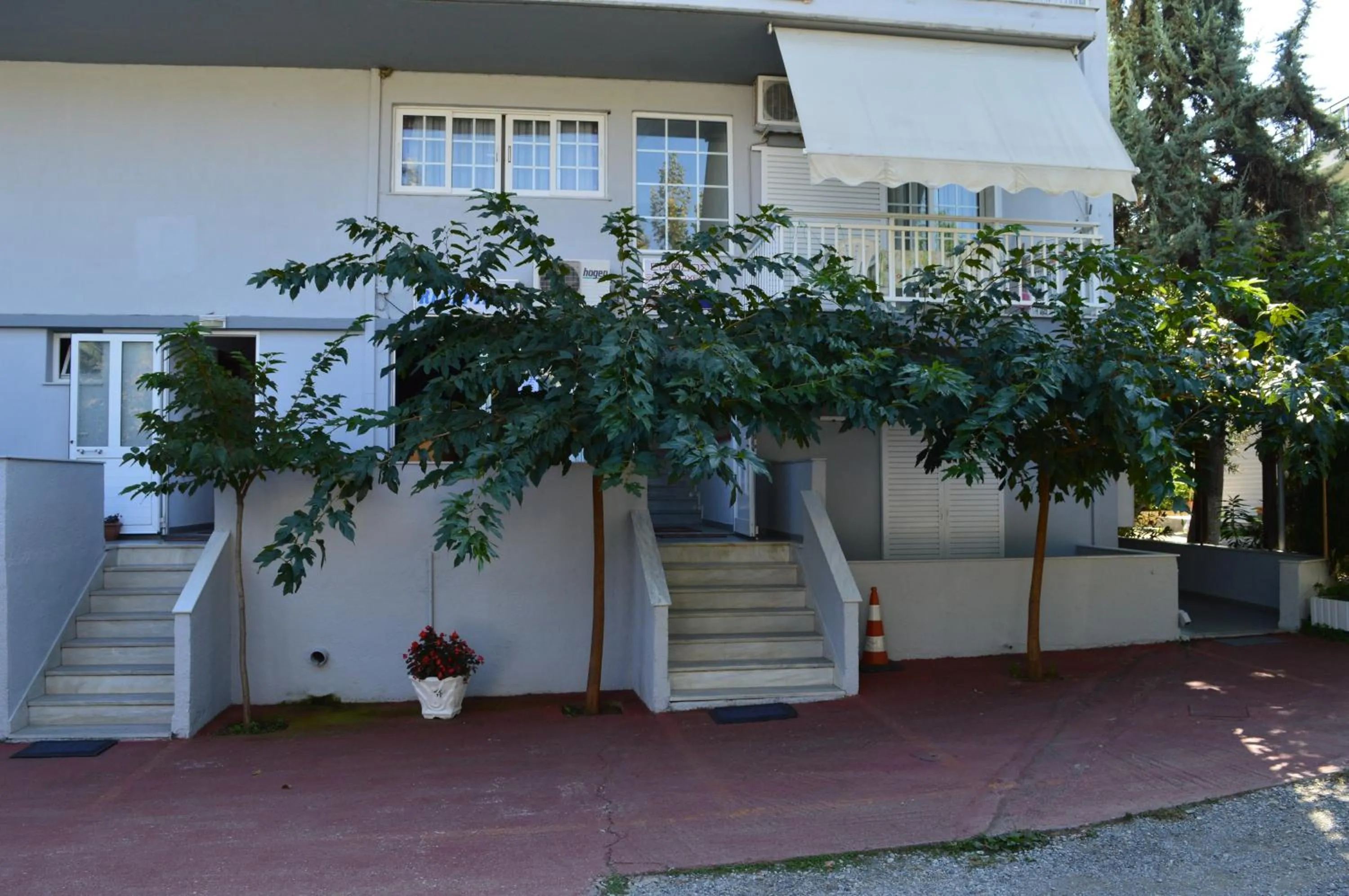 Facade/entrance in Galanis Studios and Apartments