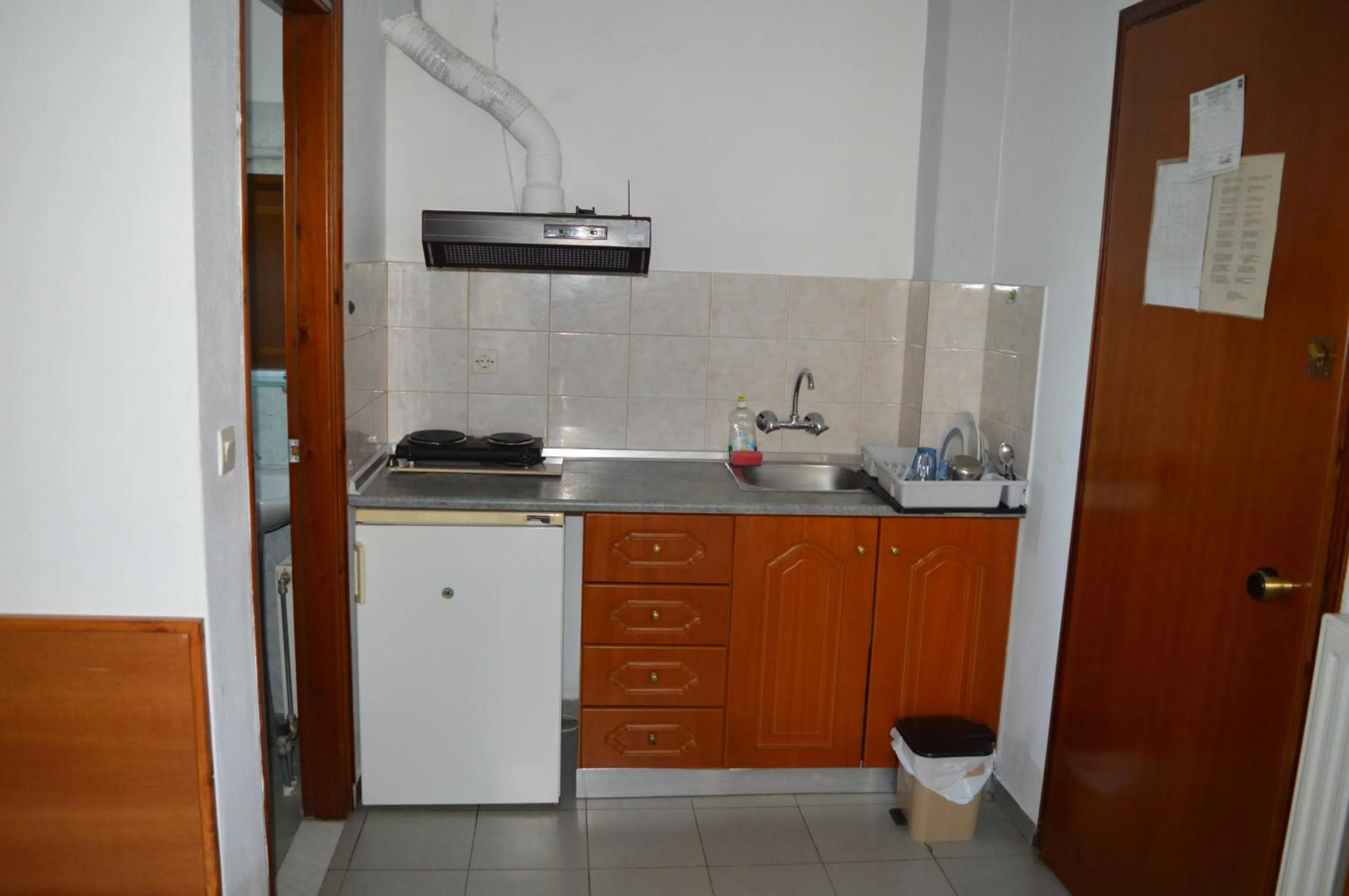Kitchen or kitchenette in Galanis Studios and Apartments