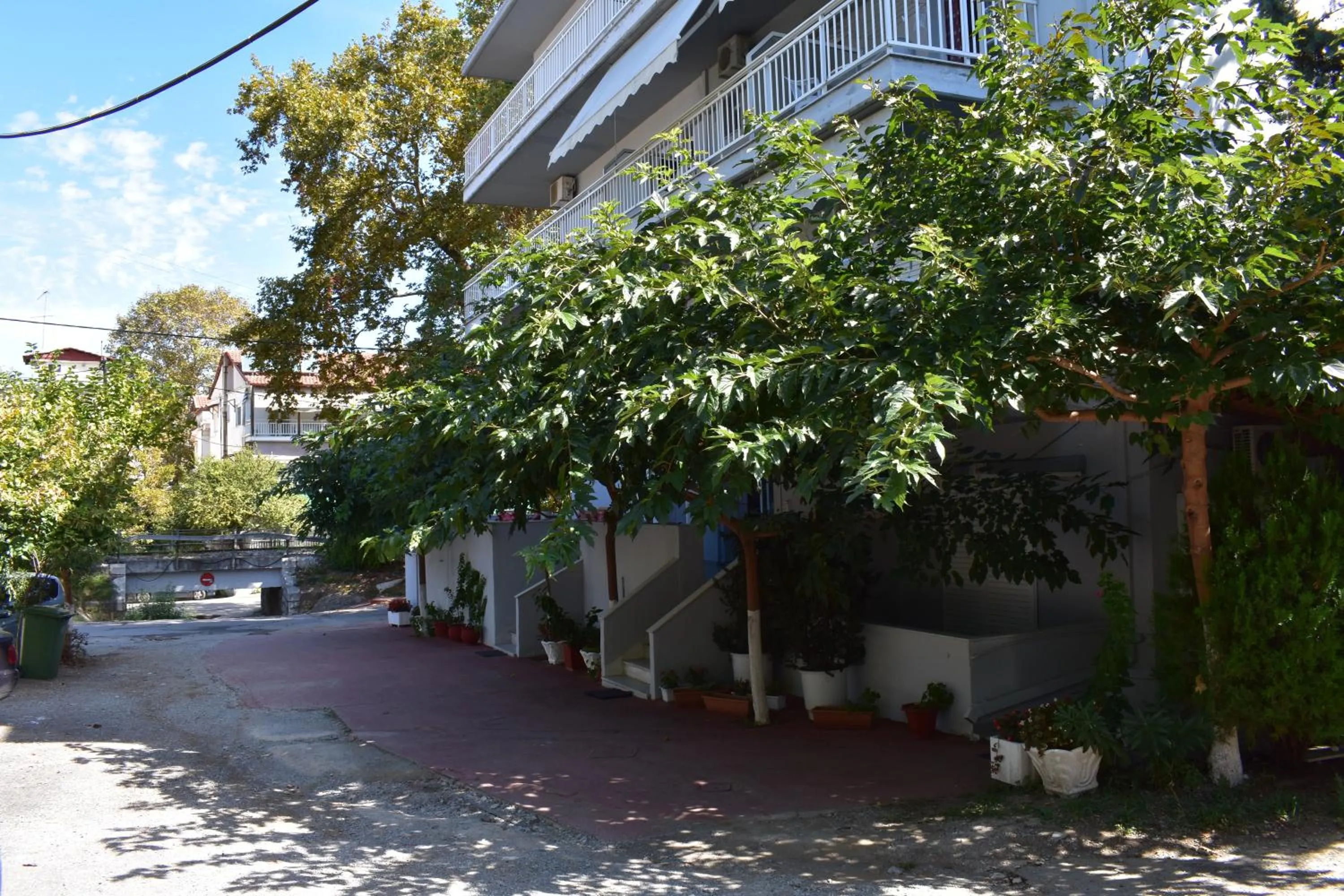 Galanis Studios and Apartments