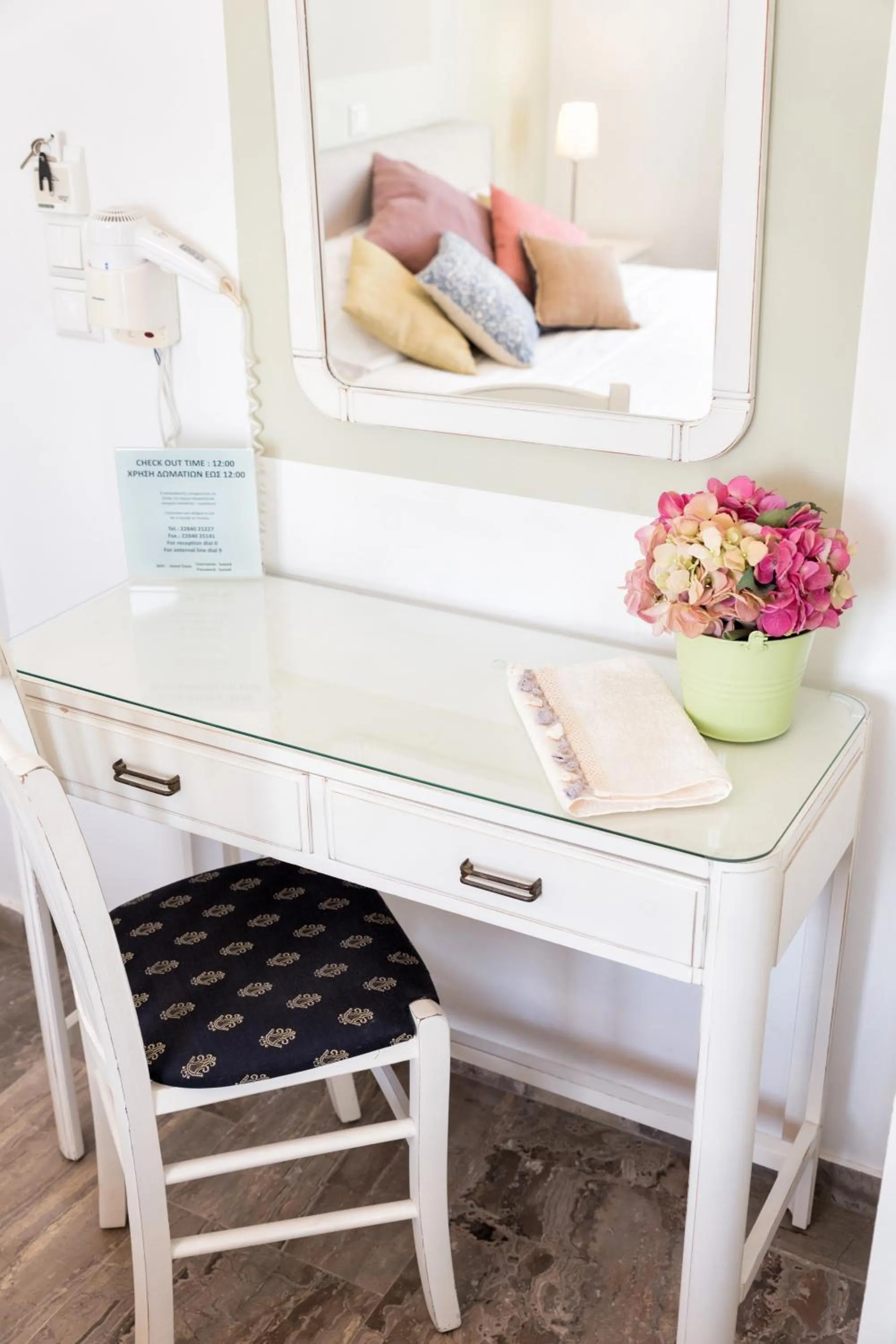 Double or Twin Room with Sea View in Hotel Oasis