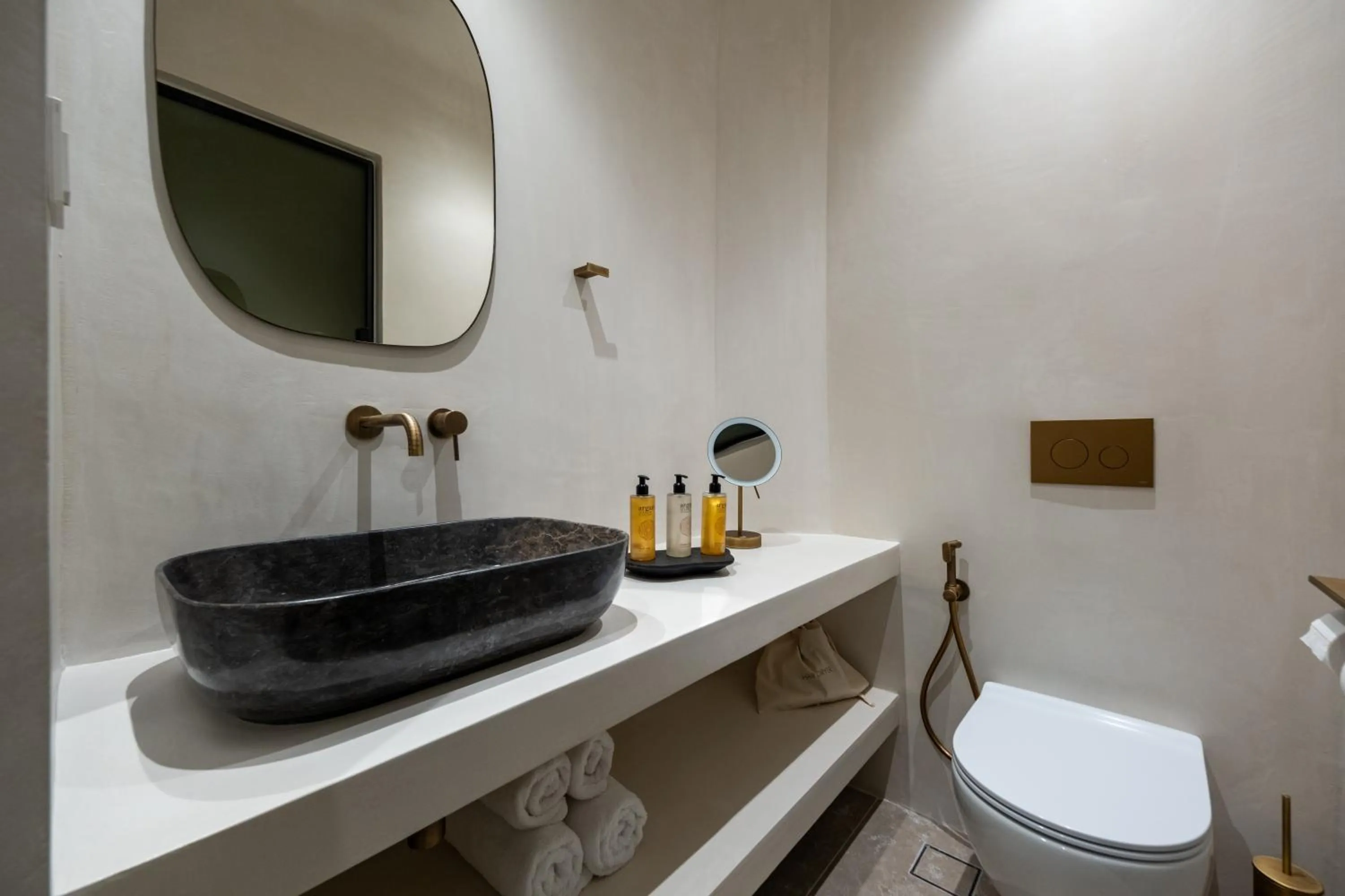 Bathroom in Hotel Oasis