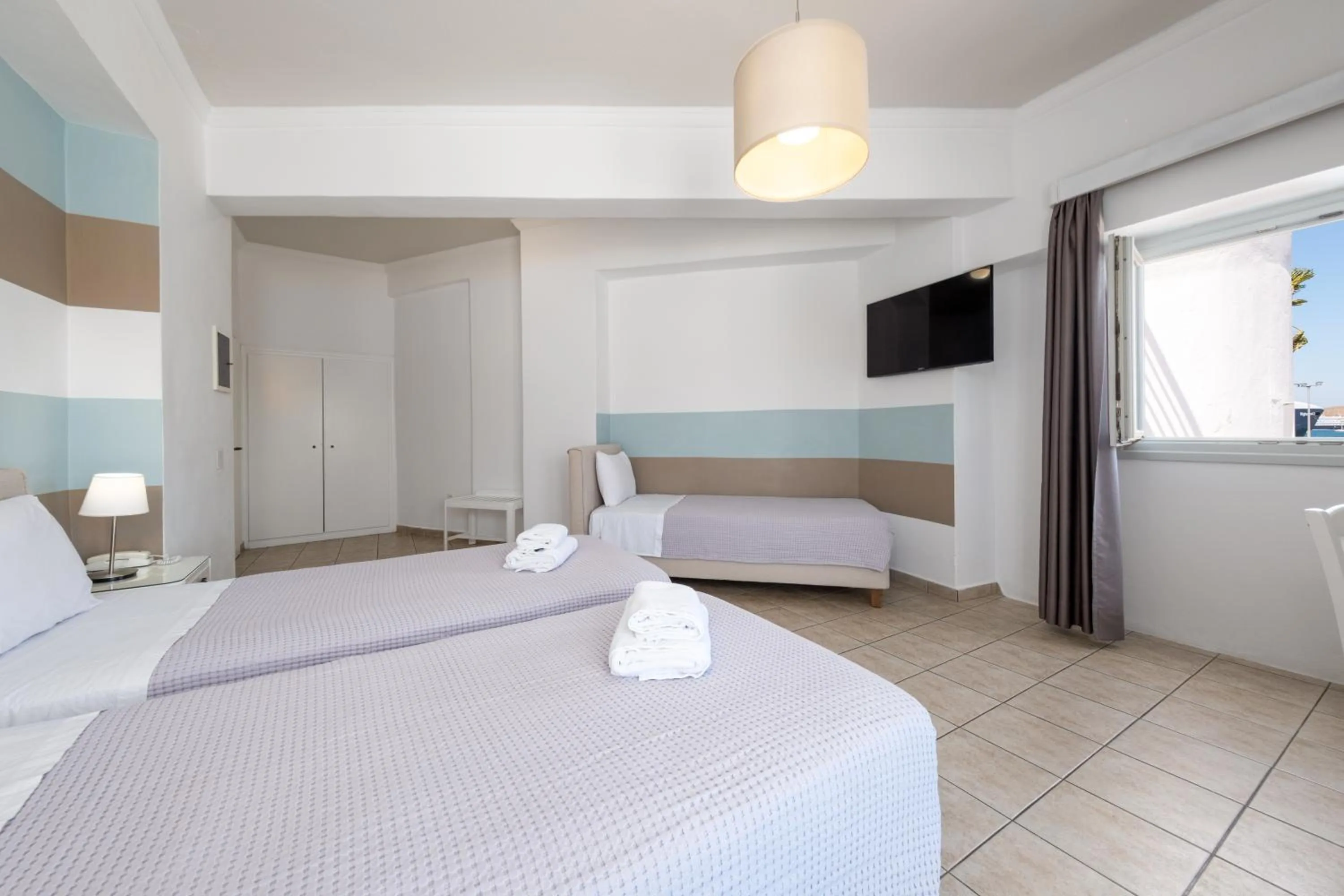 Bedroom, Bed in Hotel Oasis