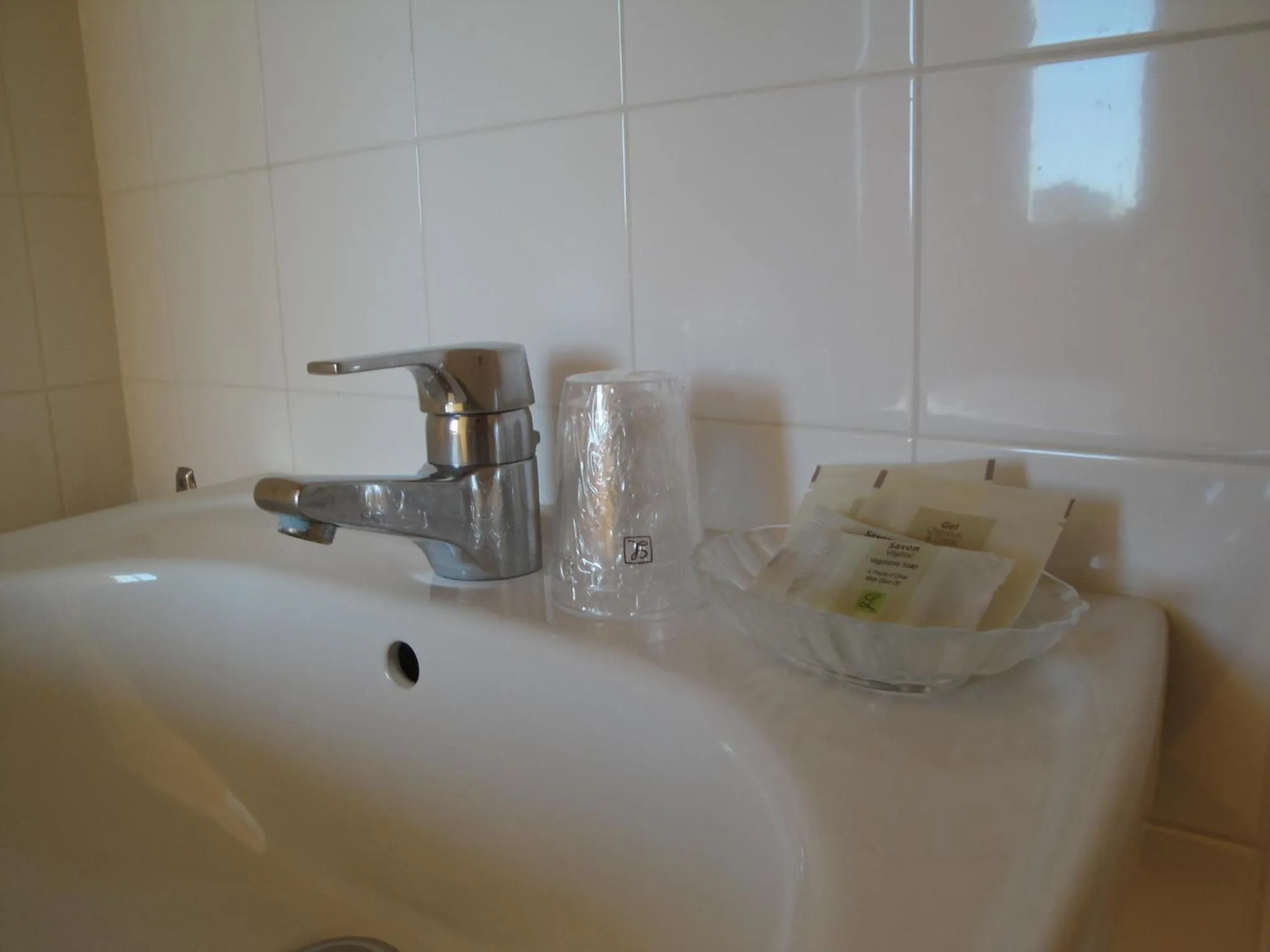 Bathroom in Hôtellerie Saint Jean