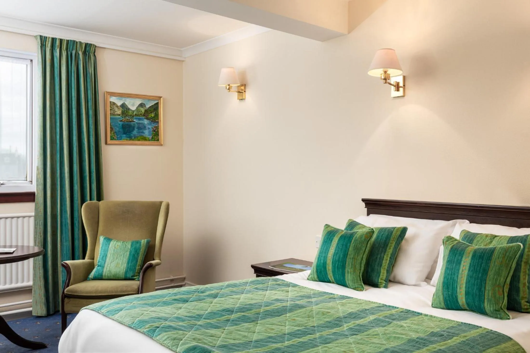 Bedroom, Bed in North West Castle Hotel