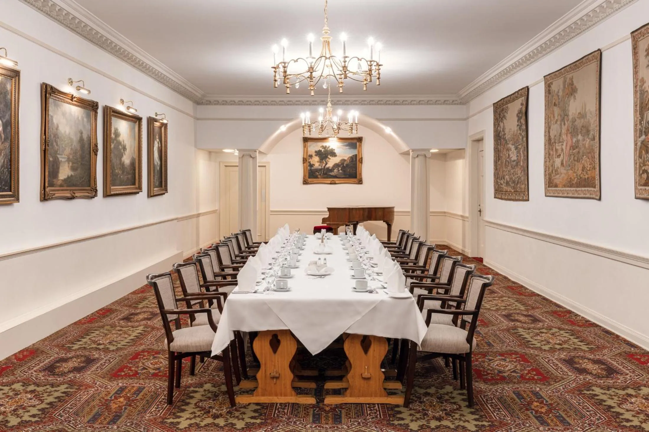 Meeting/conference room in North West Castle Hotel