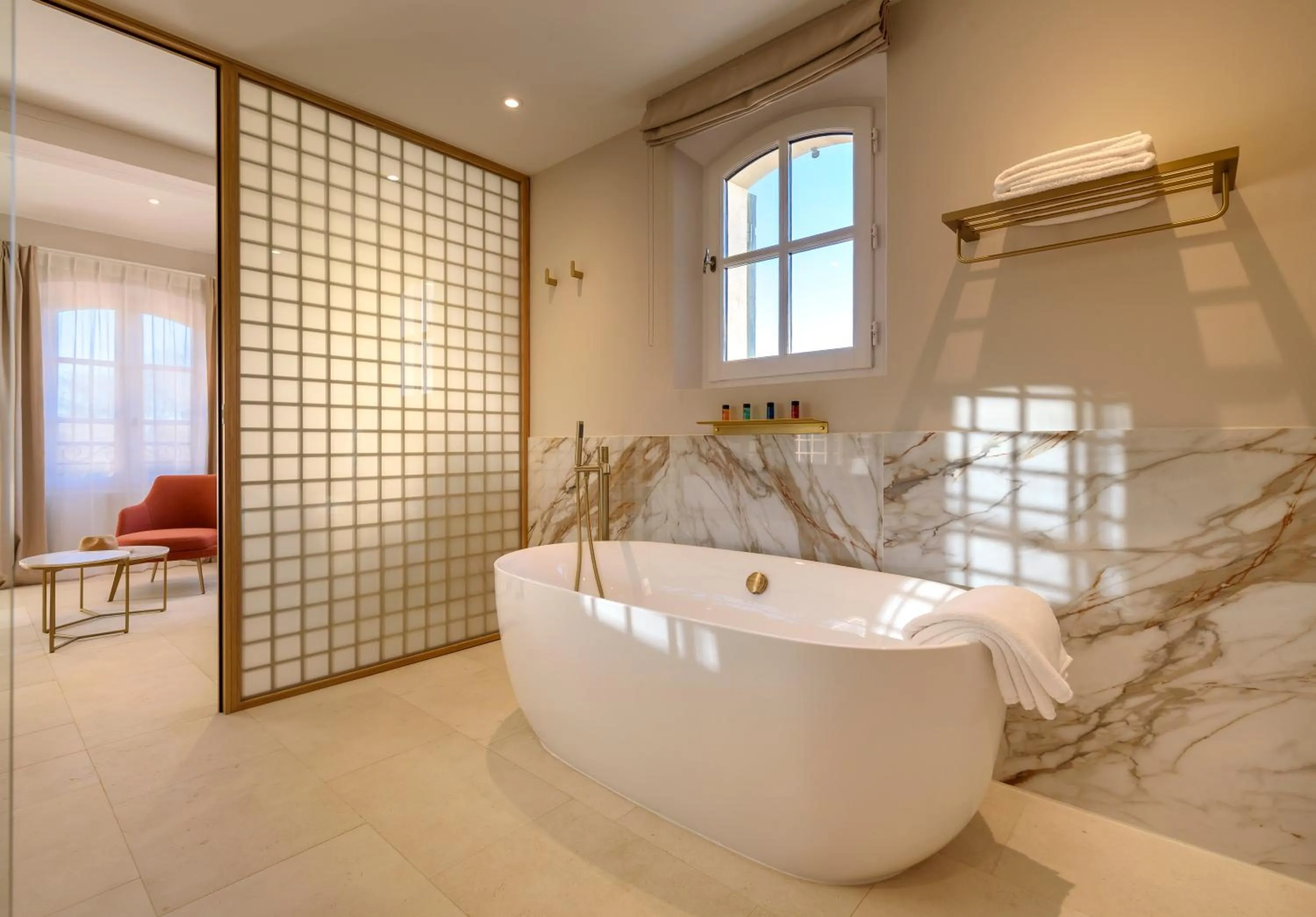 Restaurant/places to eat in Domaine de Valmouriane