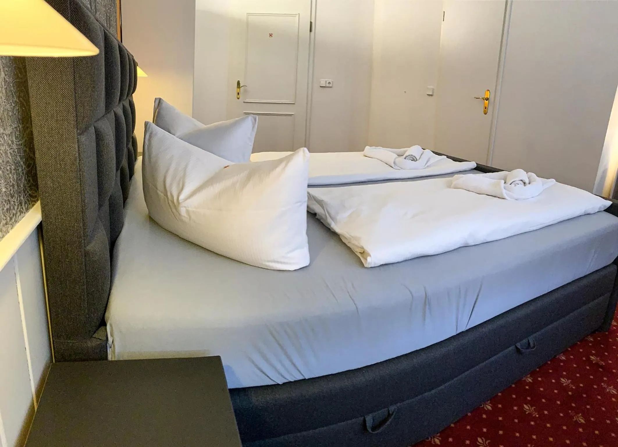 Photo of the whole room, Bed in Hotel Carl von Clausewitz