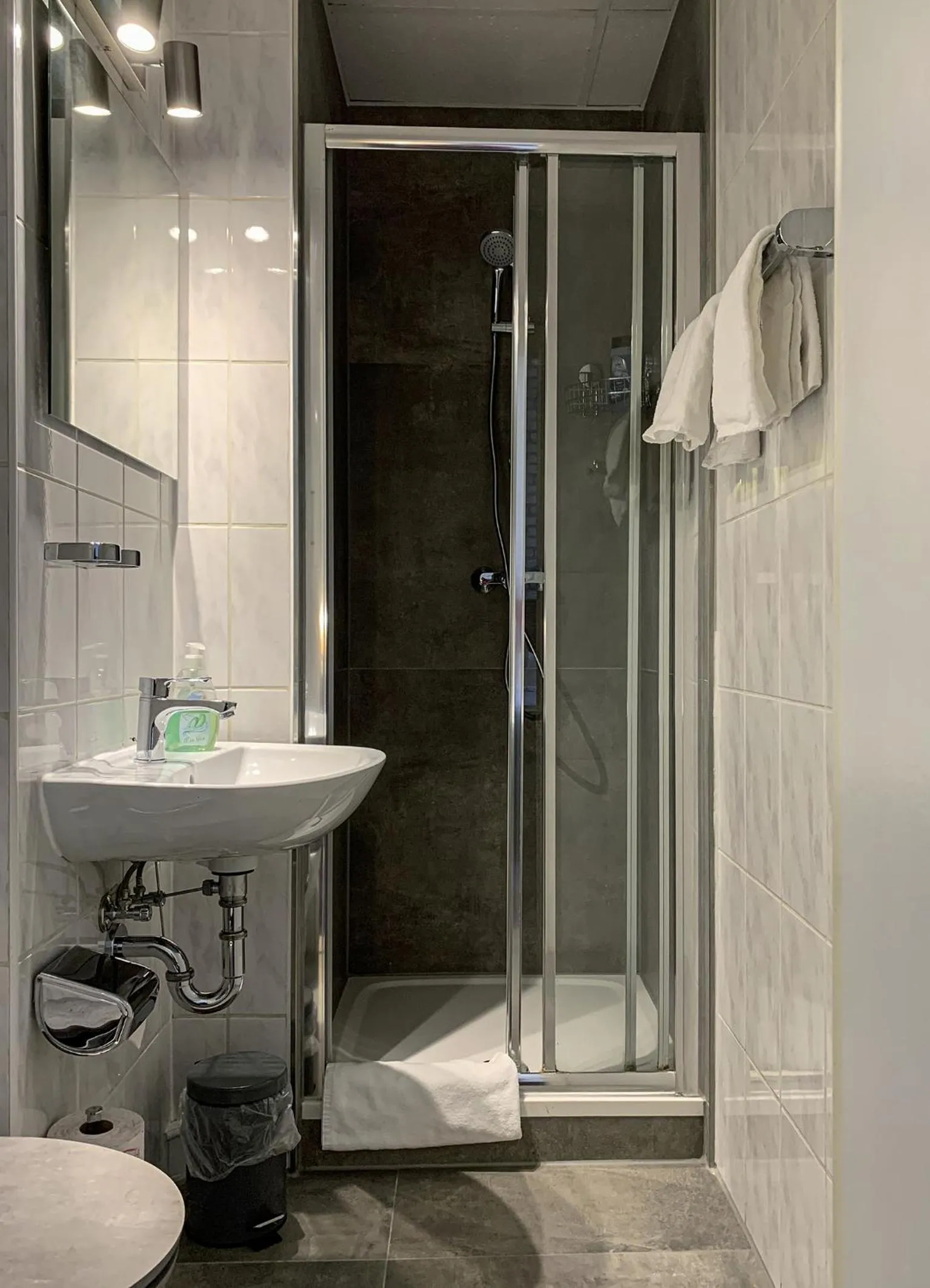 Shower in Hotel Carl von Clausewitz