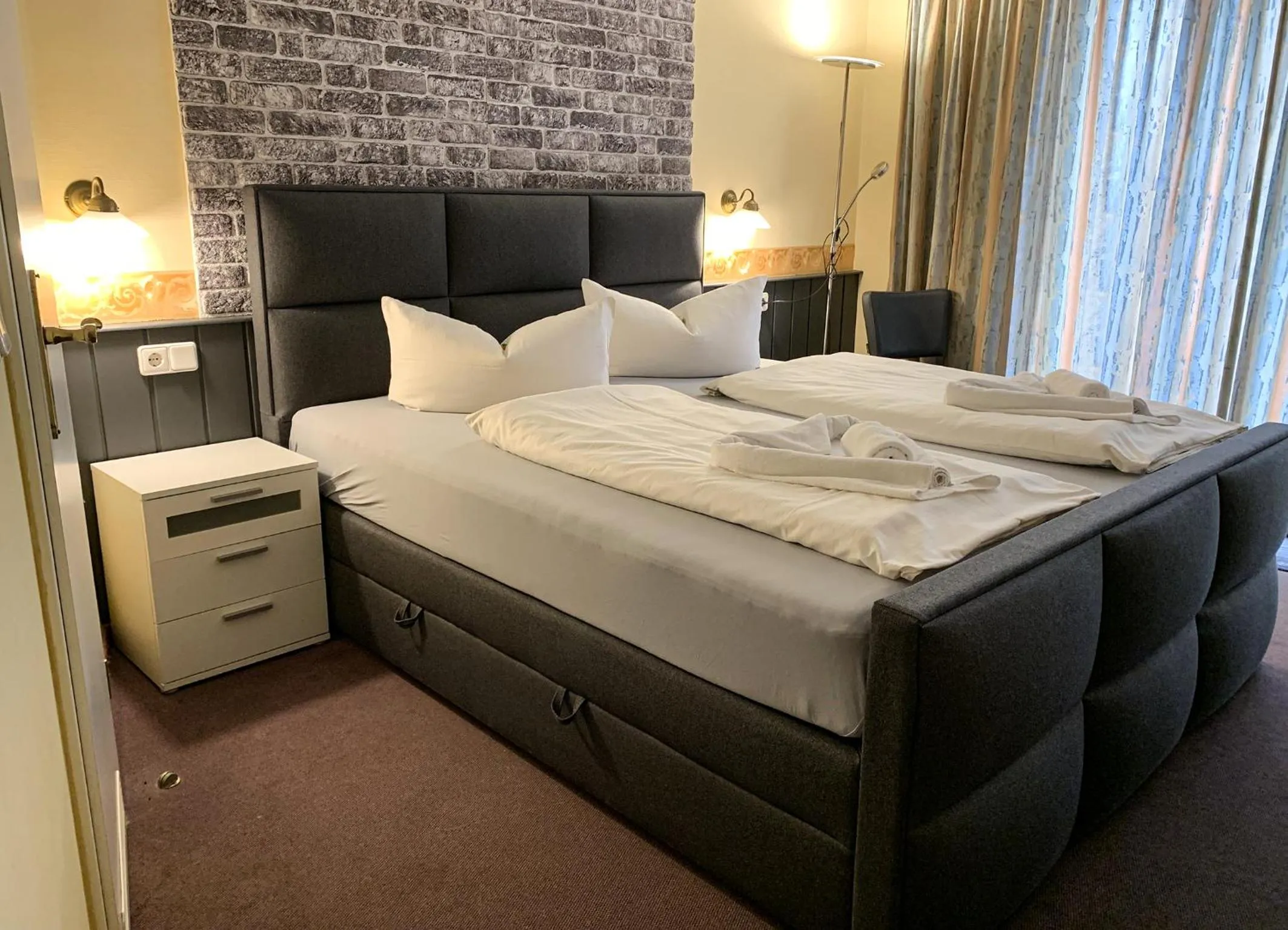 Photo of the whole room, Bed in Hotel Carl von Clausewitz