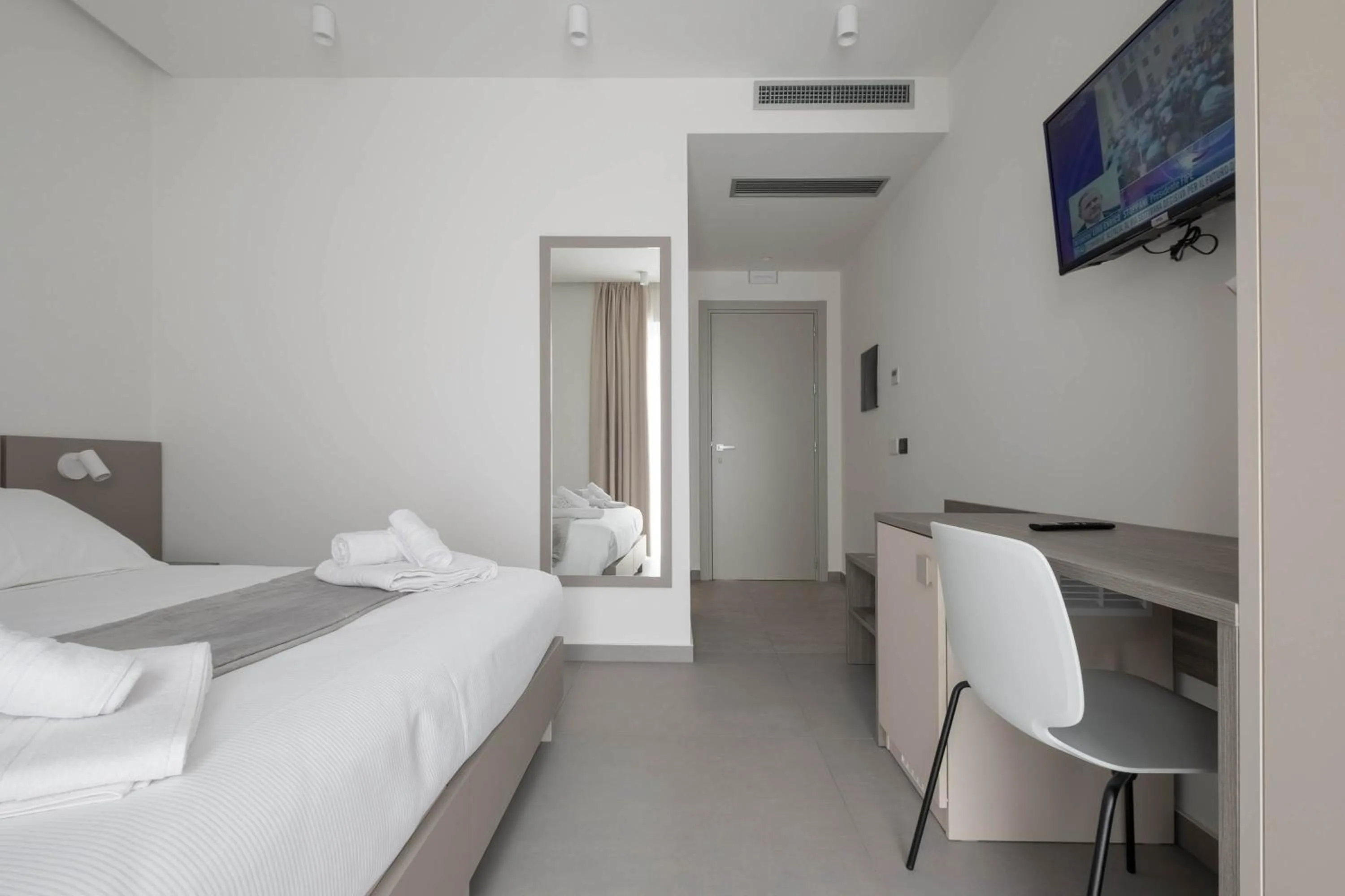 Bedroom, Bed in Hotel 1921