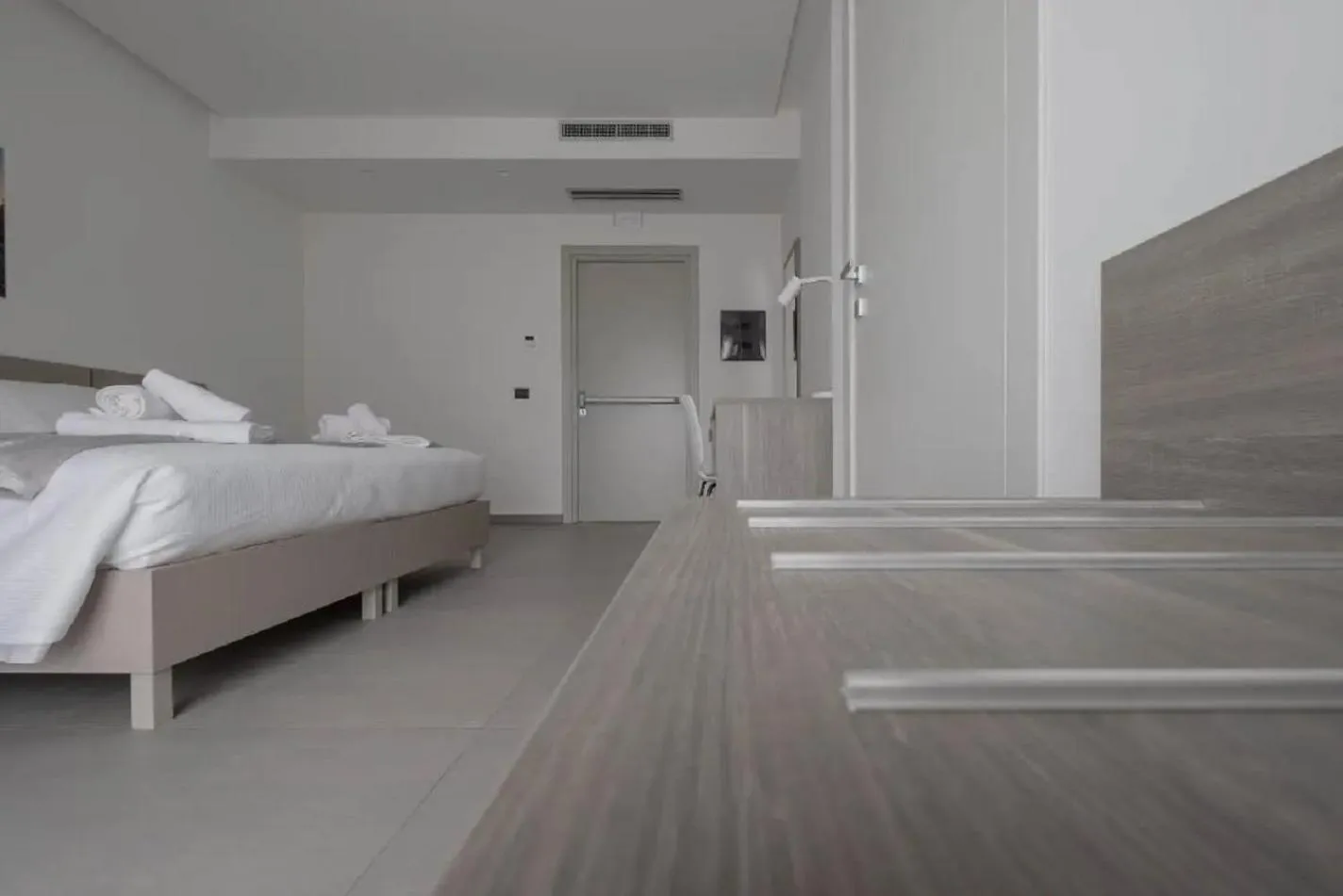 Photo of the whole room, Bed in Hotel 1921